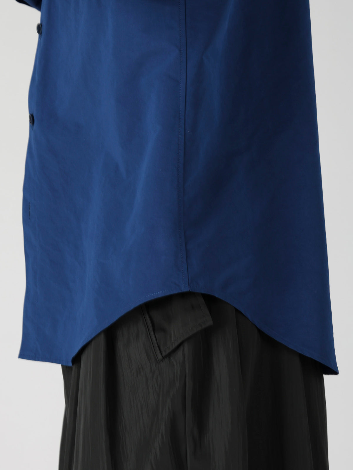 PE/NY SPLIT YARN TAFFETA POCKET DETAIL BLOUSE