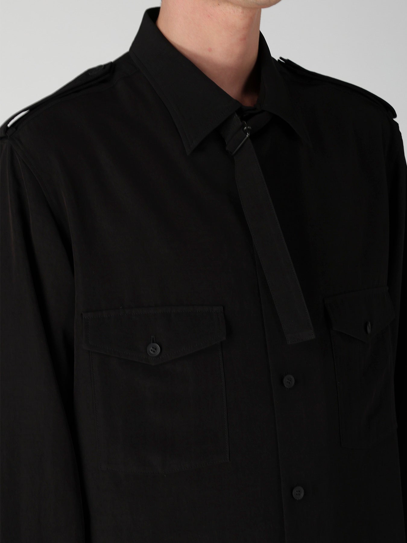 TA SLUB DE CHINE COLLAR TAB BLOUSE