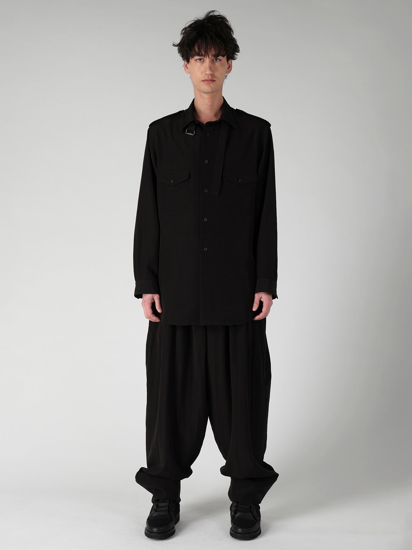TA SLUB DE CHINE COLLAR TAB BLOUSE