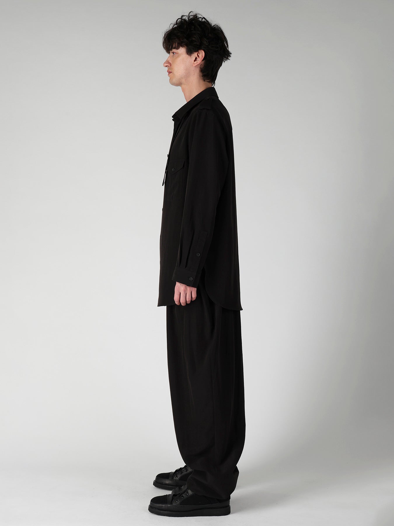 TA SLUB DE CHINE COLLAR TAB BLOUSE
