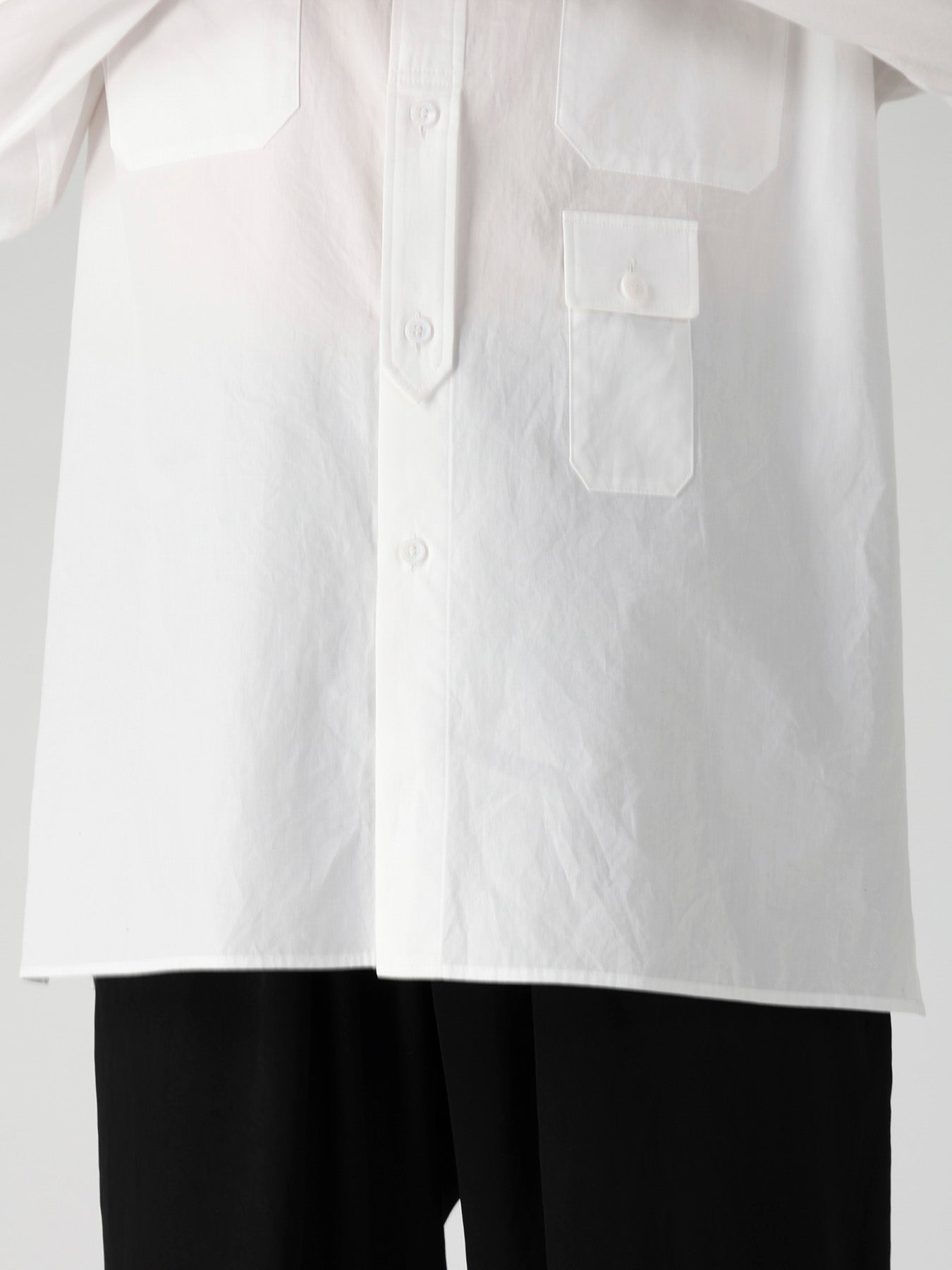 COTTON BROAD PEN POCKET DOUBLE COLLAR BLOUSE