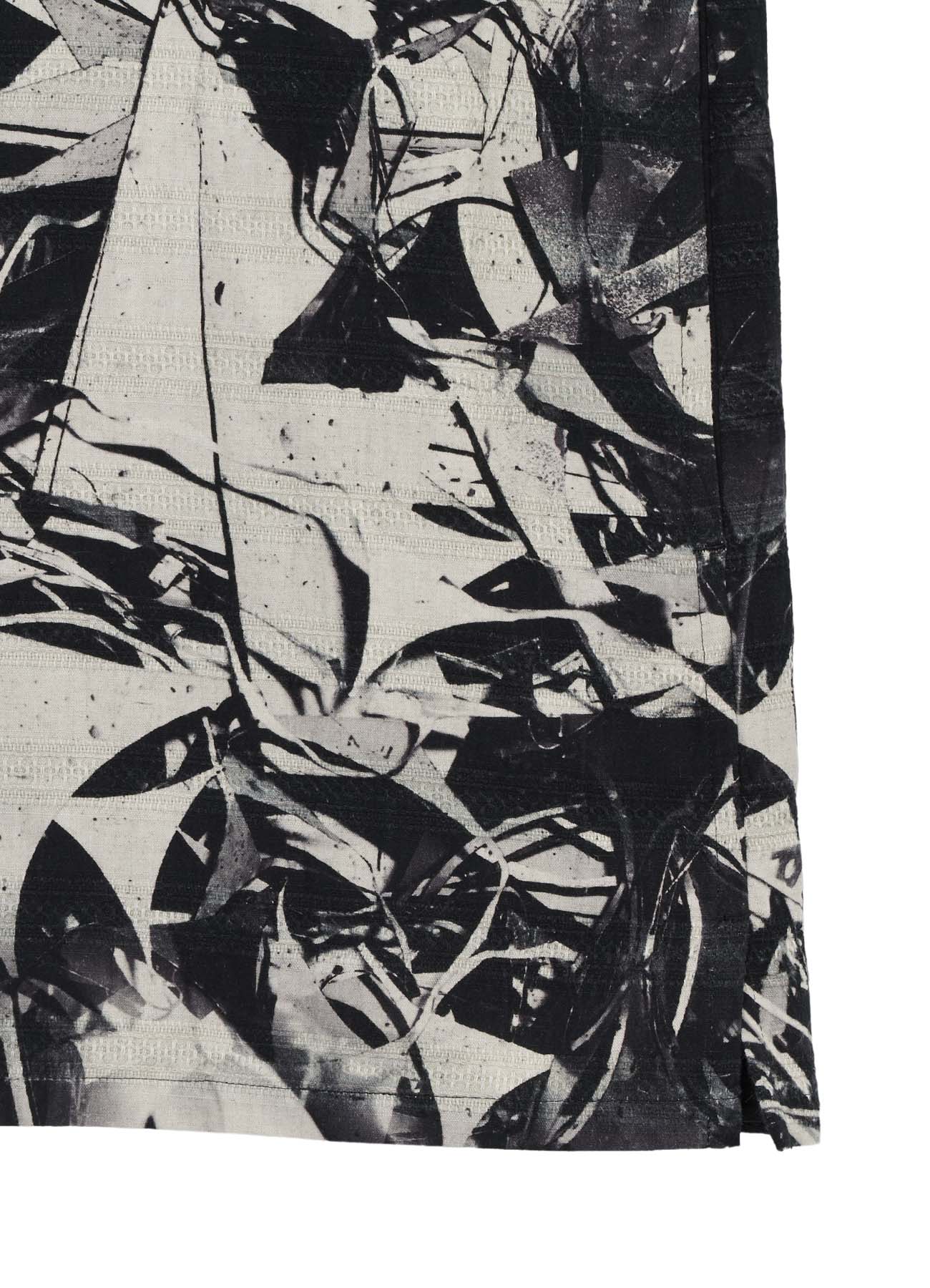 MONOCHROME SCRAP PATTERN PRINTED OPEN COLLAR BLOUSE