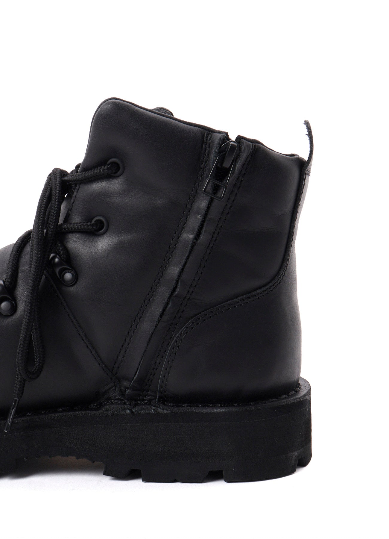 LEATHER SOFT OIL TREKKING BOOTS