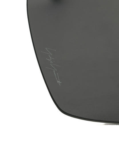 SUNGLASSES G