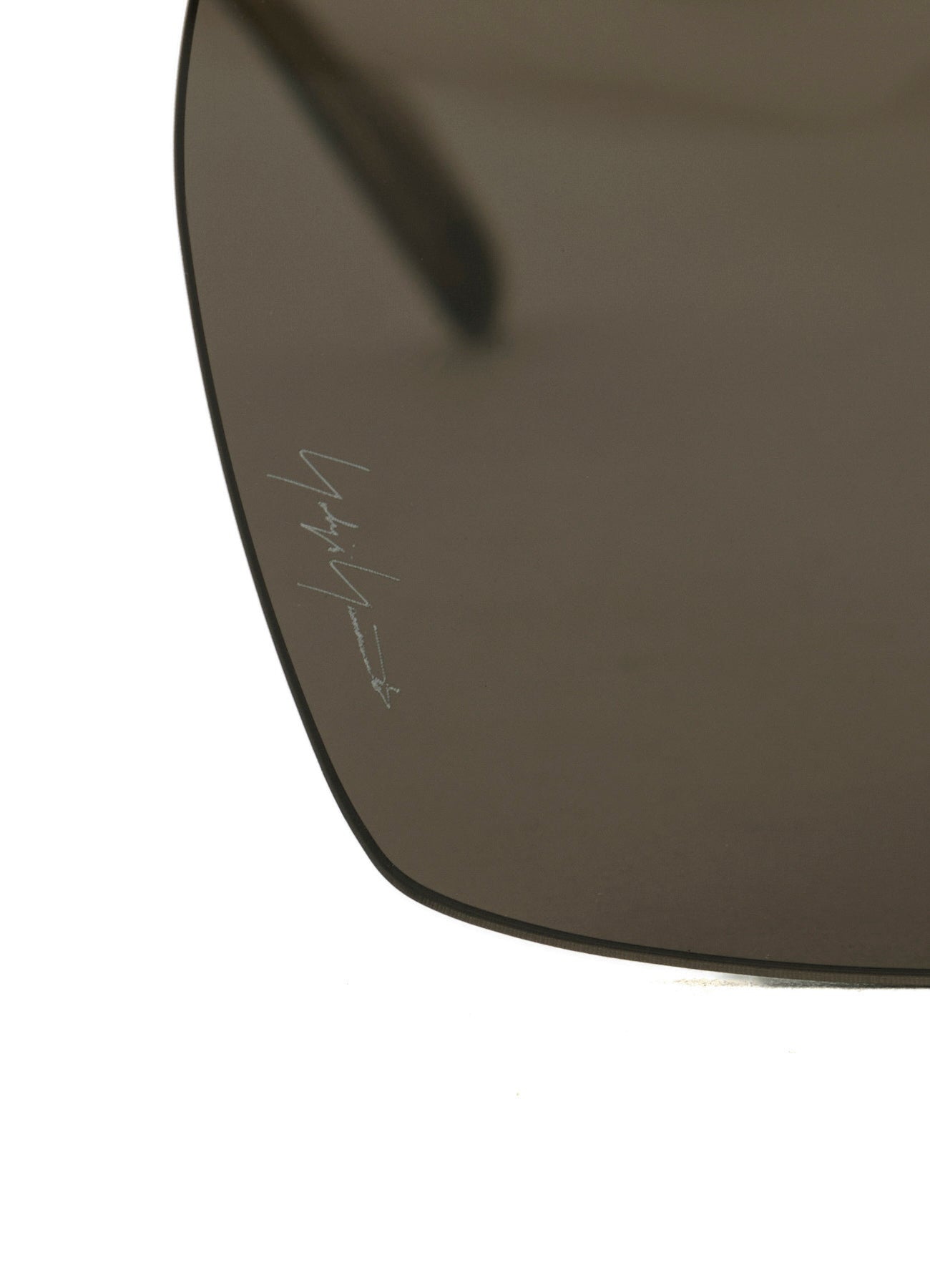 SUNGLASSES G
