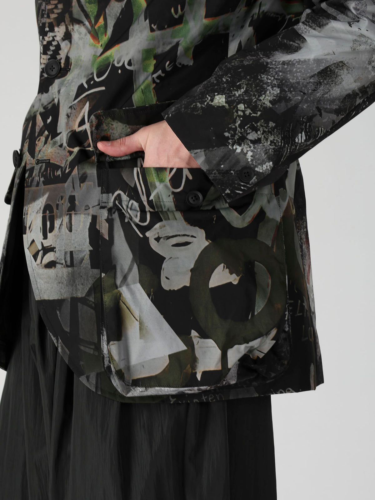PE GRAPHITE KH GRAFFITI KHAKI JACKET