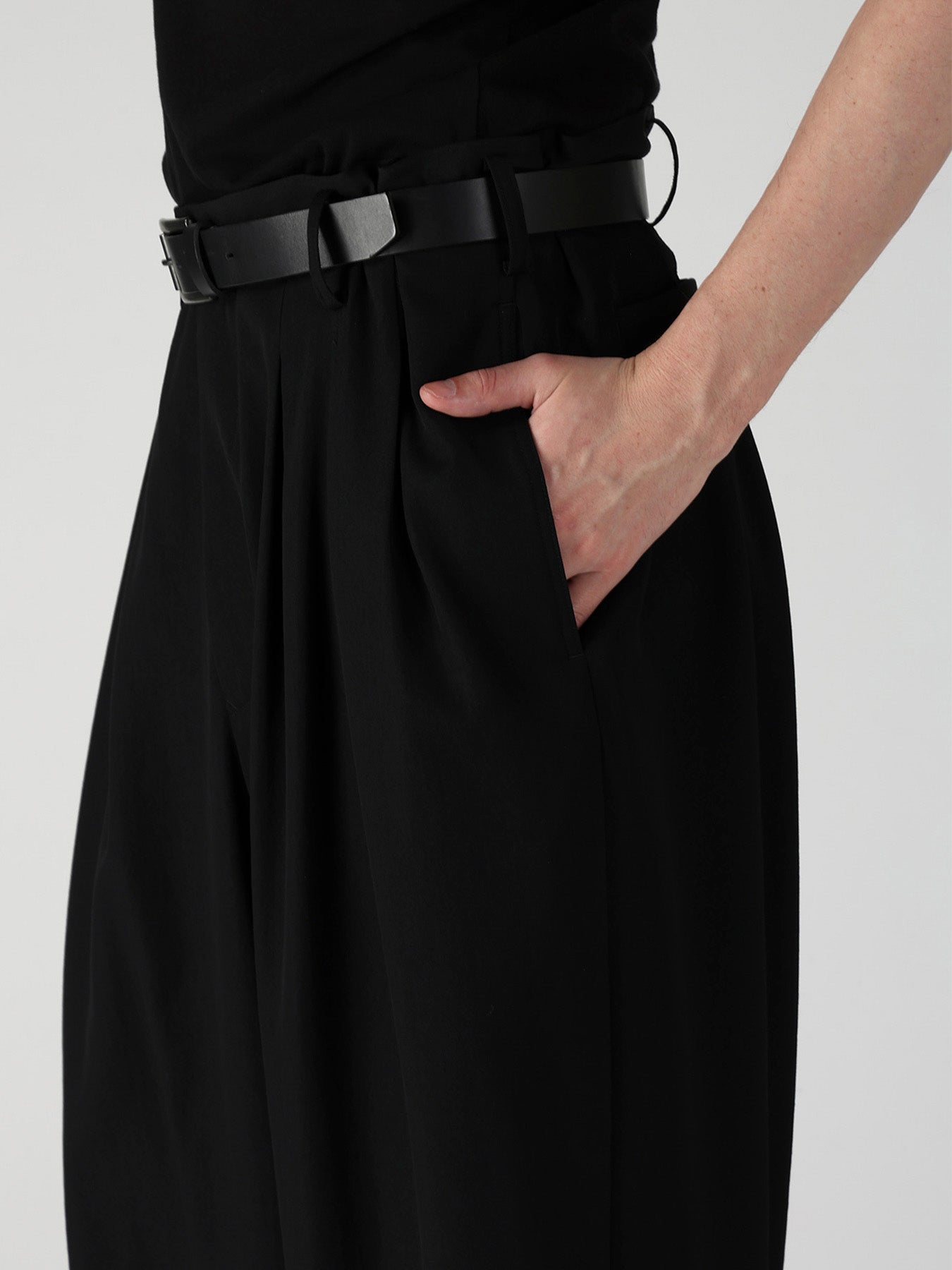 WOOL GABARDINE 12TUCKS PANTS
