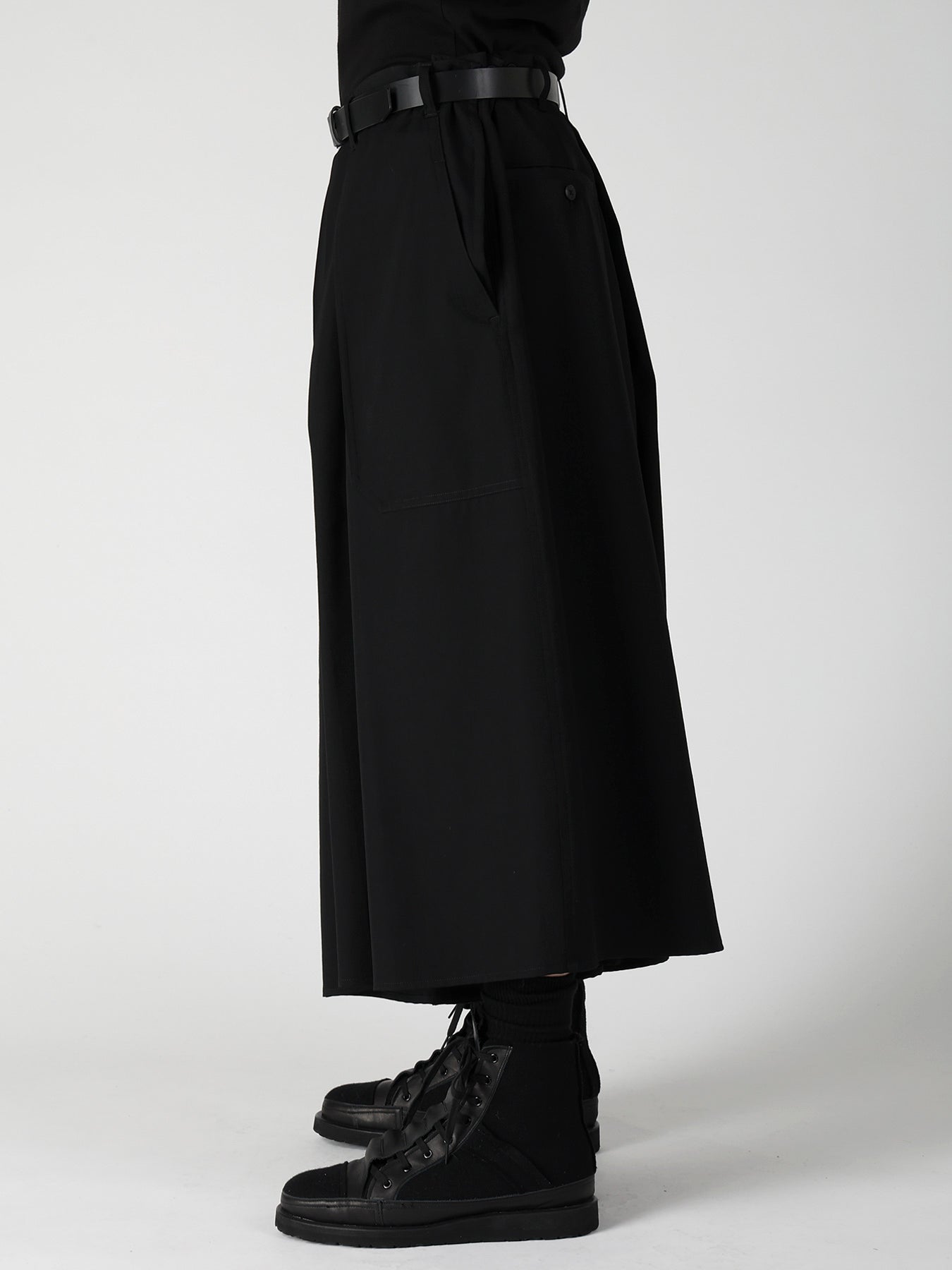 WOOL GABARDINE HAKAMA PANTS