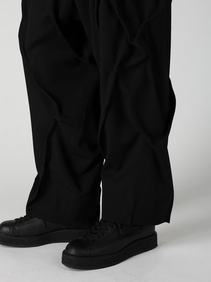 WOOL GABARDINE RANDOM TUCK PANTS