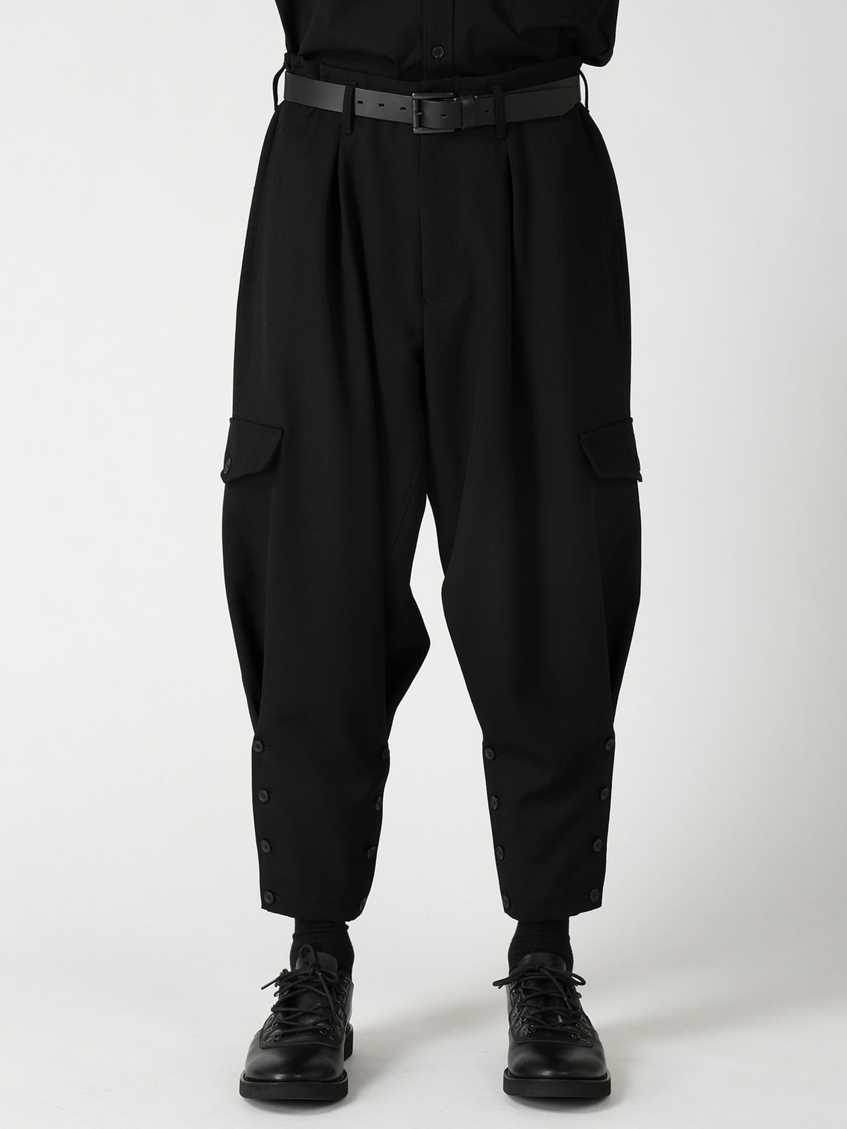 ARMY GABARDINE HEM BUTTON PANTS