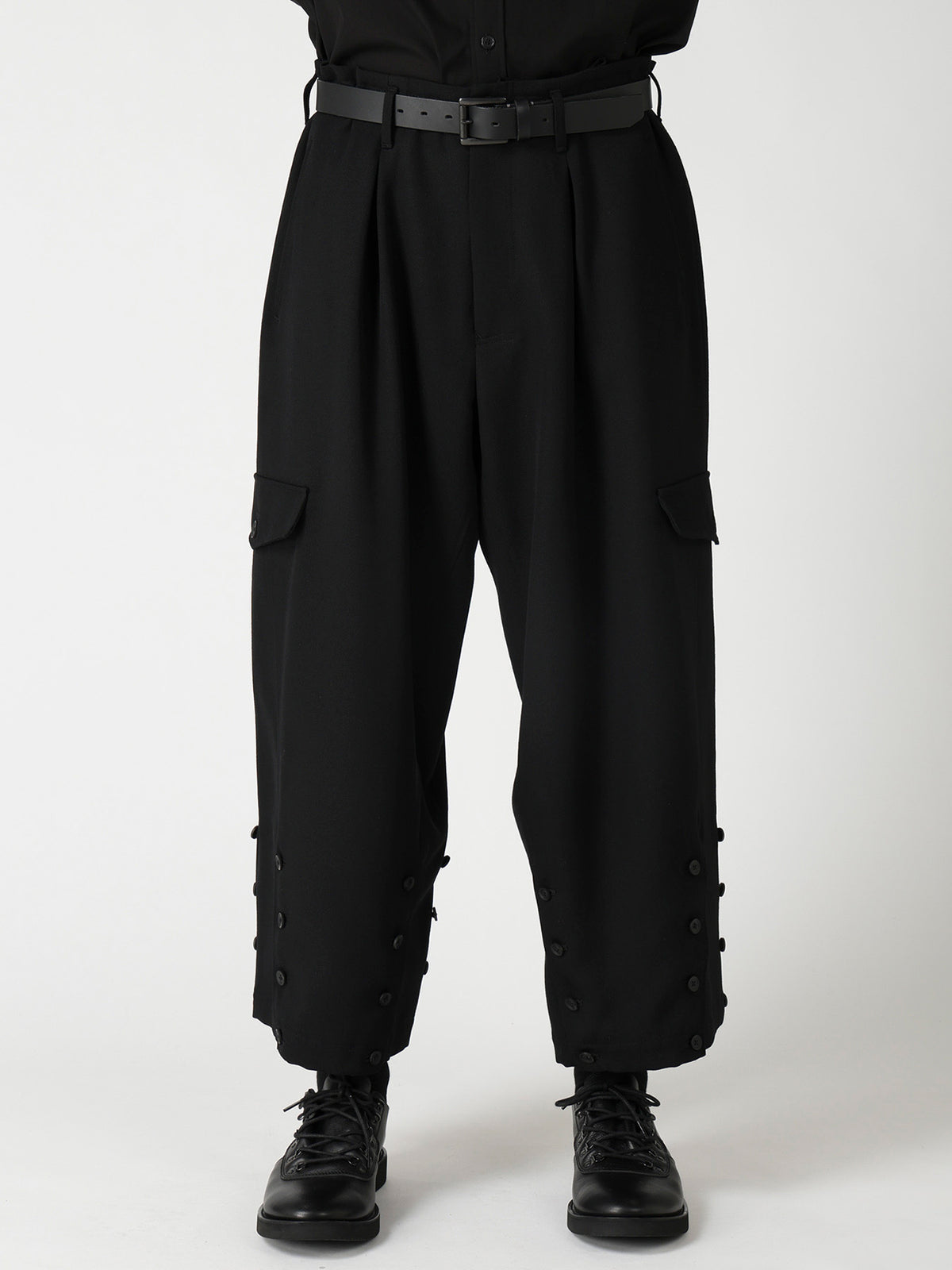 ARMY GABARDINE HEM BUTTON PANTS
