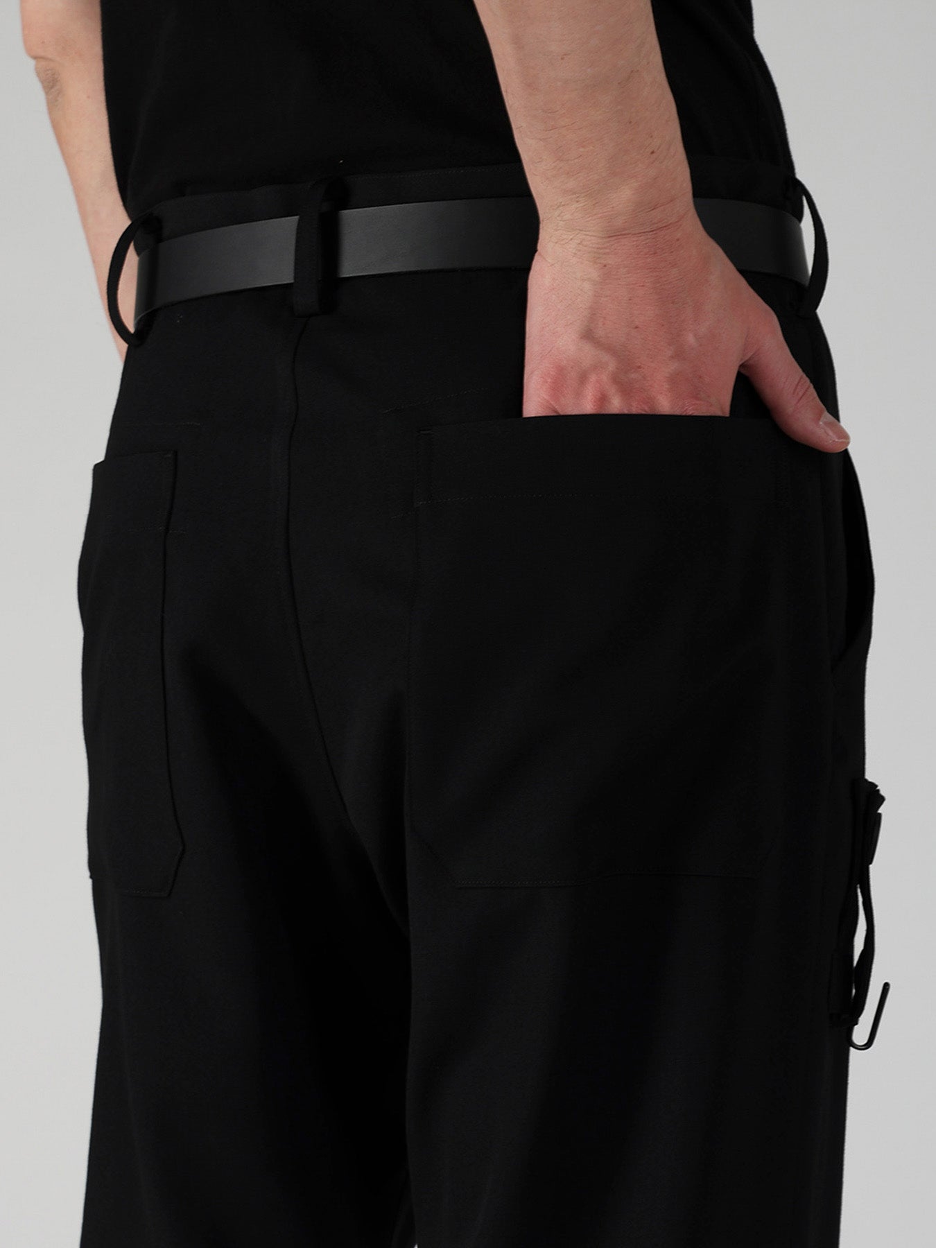 RE GABARDINE HOOK PANTS