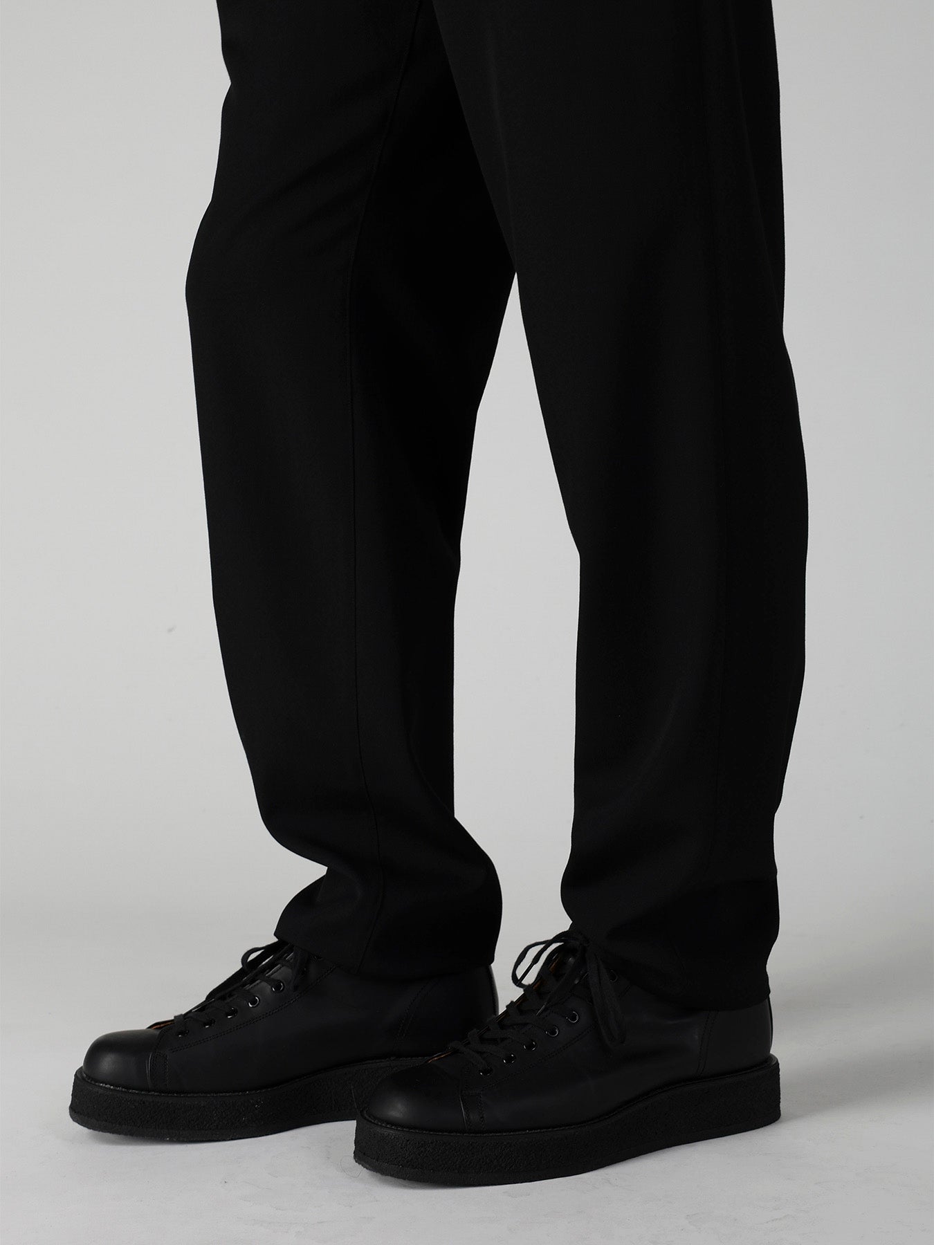 RE GABARDINE HOOK PANTS