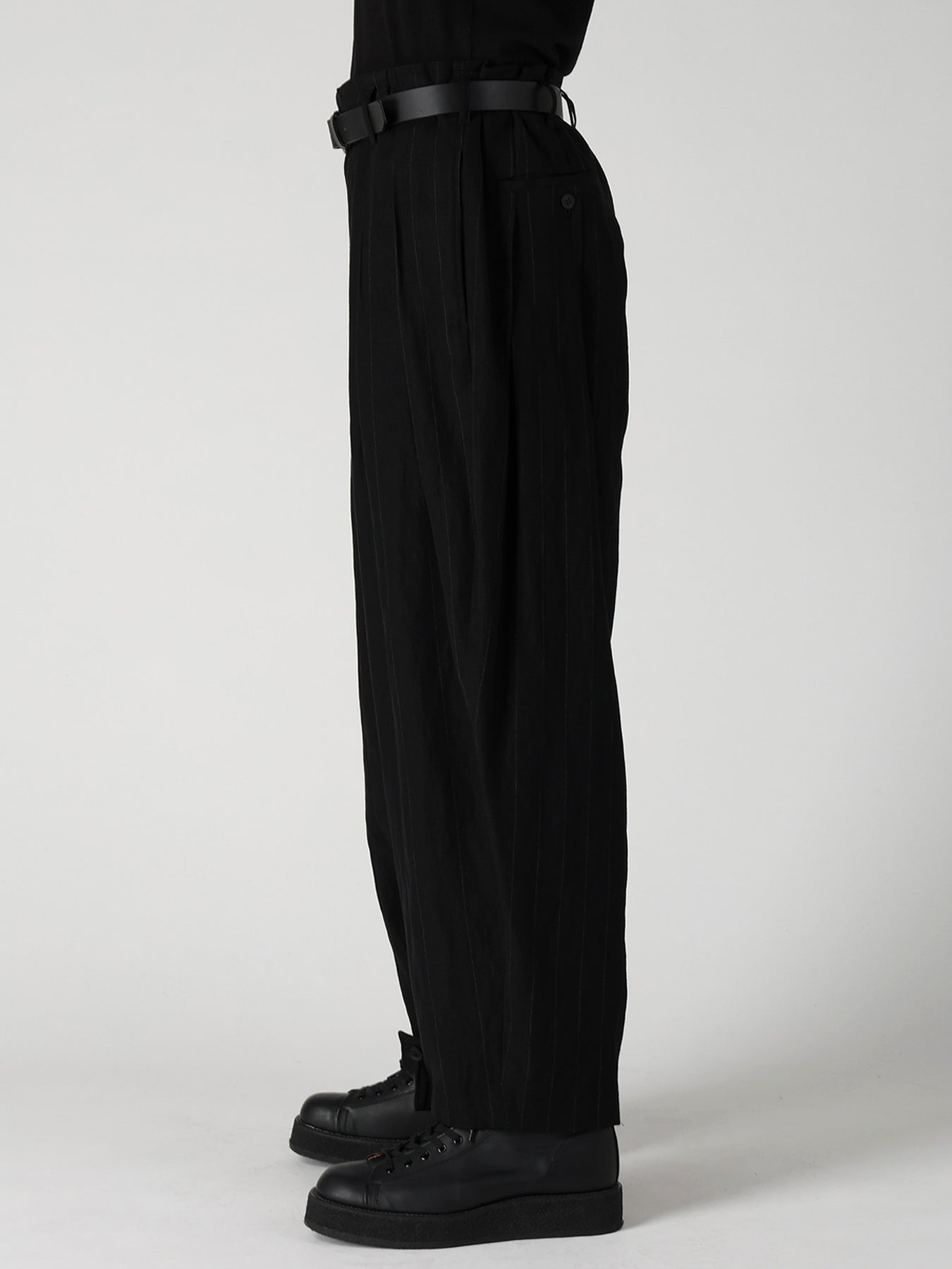 RANDOM STRIPE HEM TAB WIDE TUCK PANTS