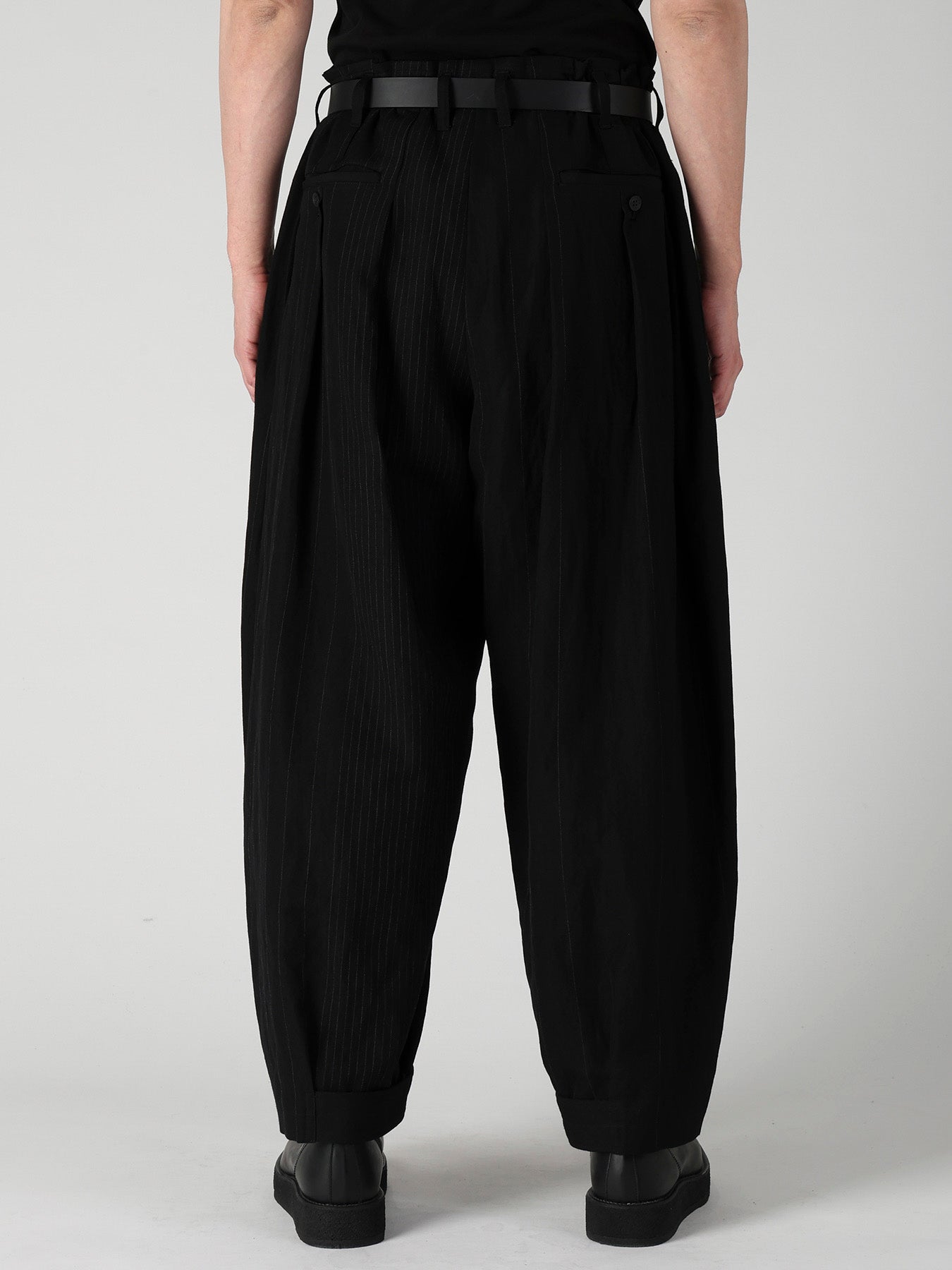 RANDOM STRIPE HEM TAB WIDE TUCK PANTS