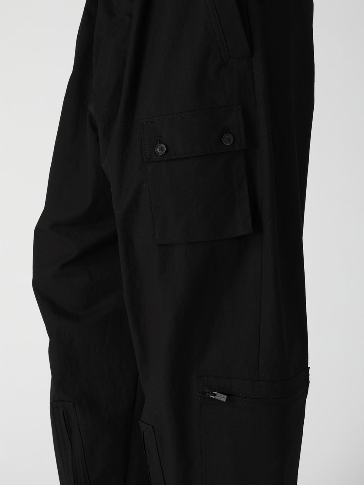 C/ RIP STOP MILITALLY ZIP PANTS