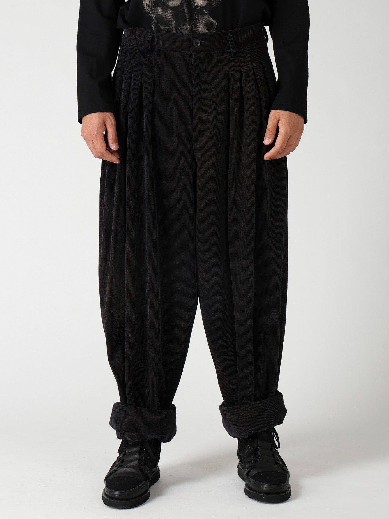 C/RY CORDUROY PIGMENT WASHED 20TUCKS HEM PANTS