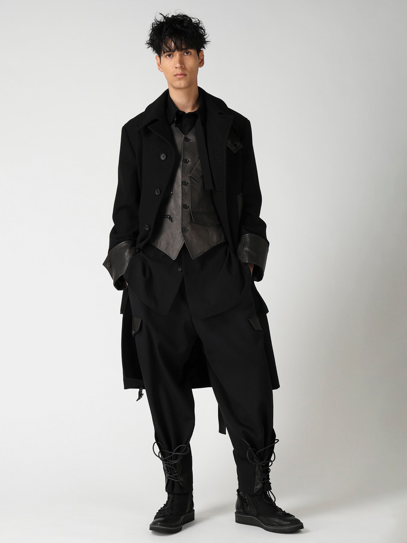 LEATHER ARMY GABARDINE POCKET PANTS