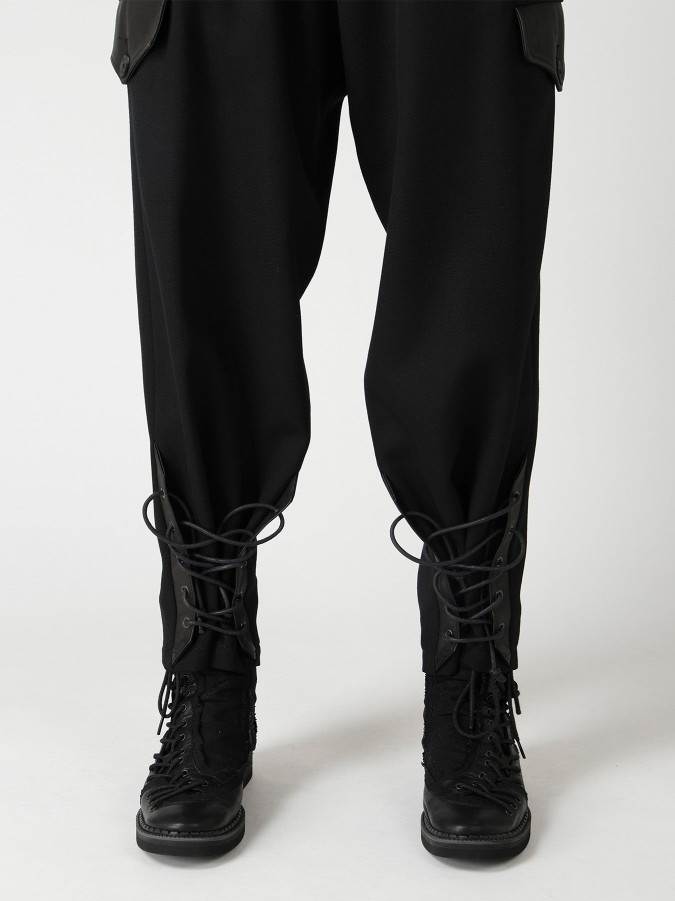 LEATHER ARMY GABARDINE POCKET PANTS