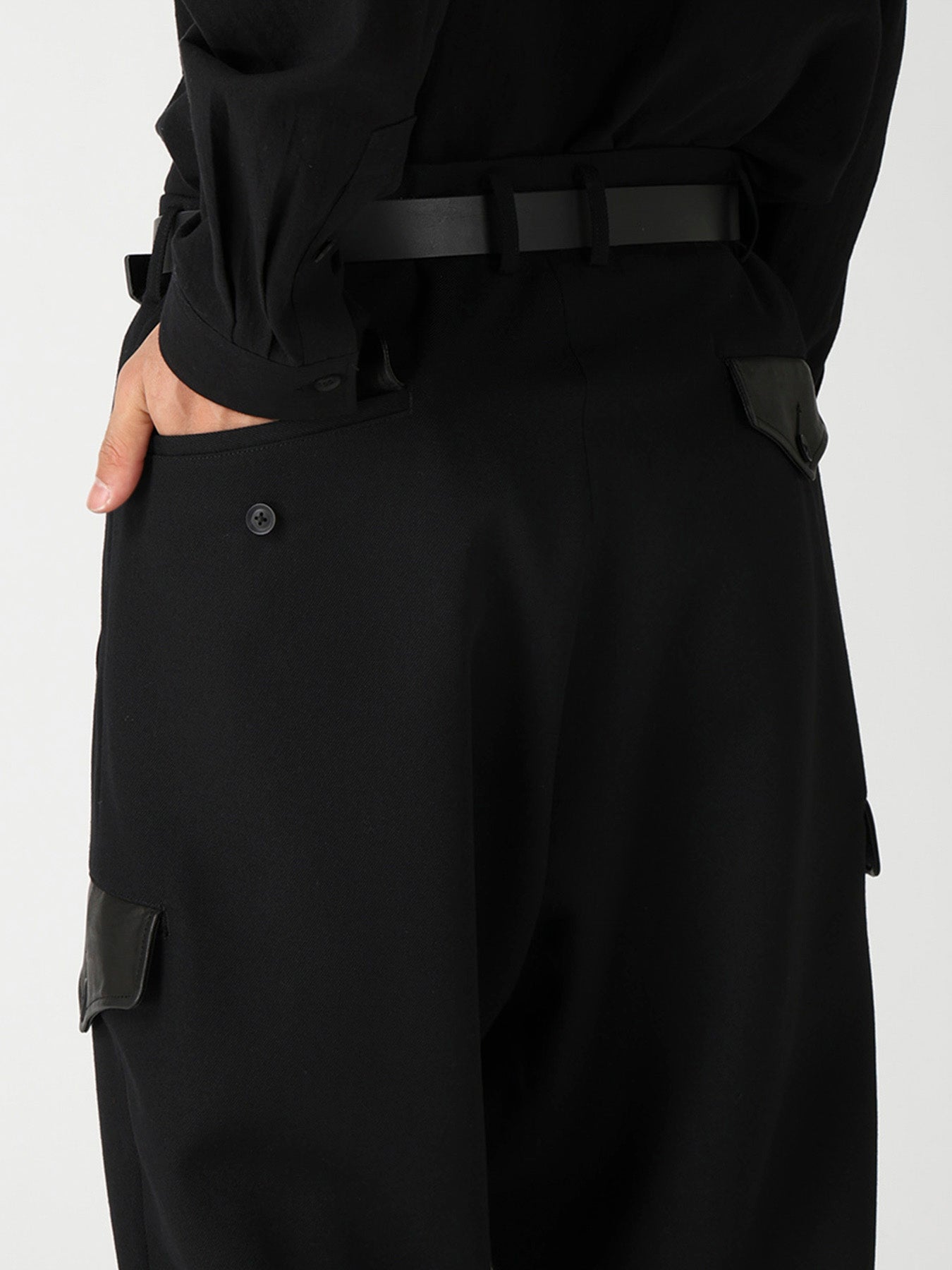 LEATHER ARMY GABARDINE POCKET PANTS