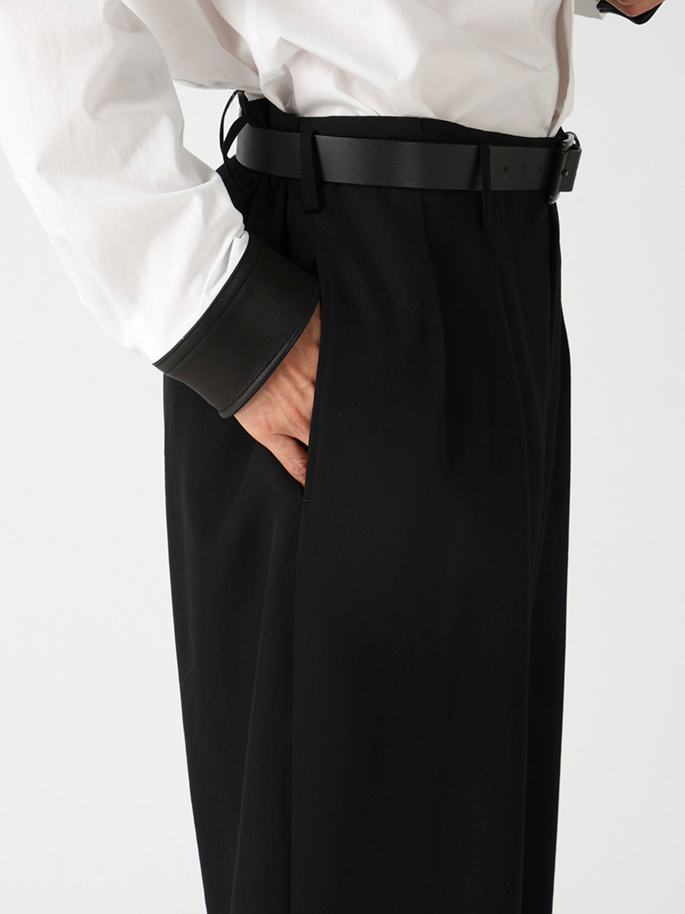 WOOL GABARDINE 2TUCKS SLIM PANTS – THE SHOP YOHJI YAMAMOTO