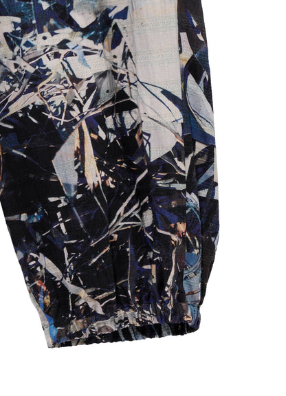 BLUE SCRAP PATTERN PRINTED ELASTIC HEM PANTS
