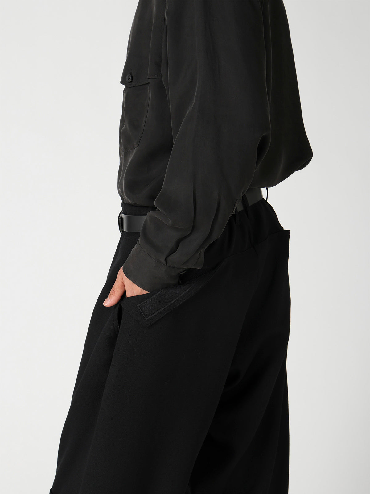 ARMY GABARDINE HEM BELT PANTS