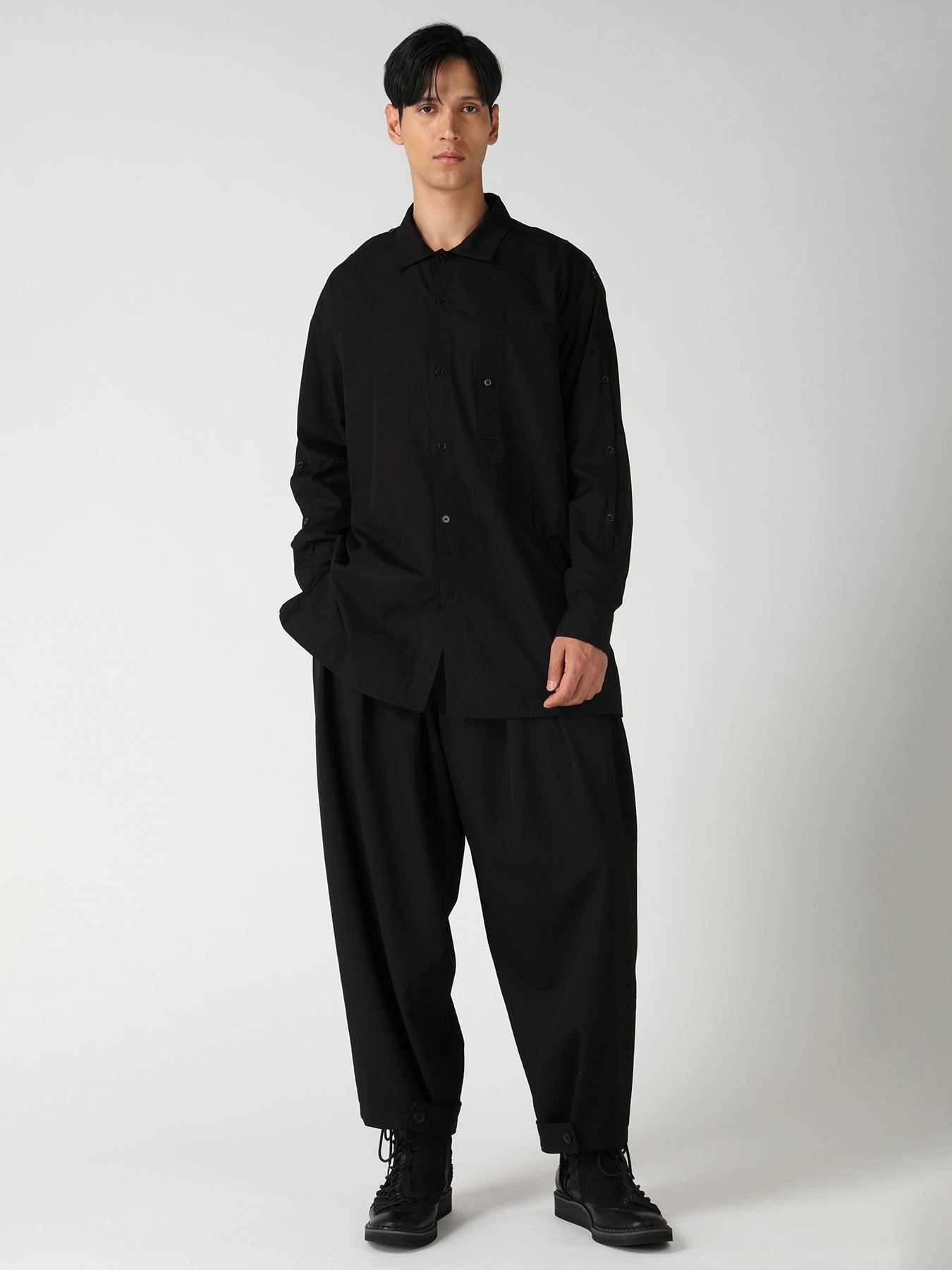 WOOL GABARDINE HEM TAB WIDE TUCK PANTS