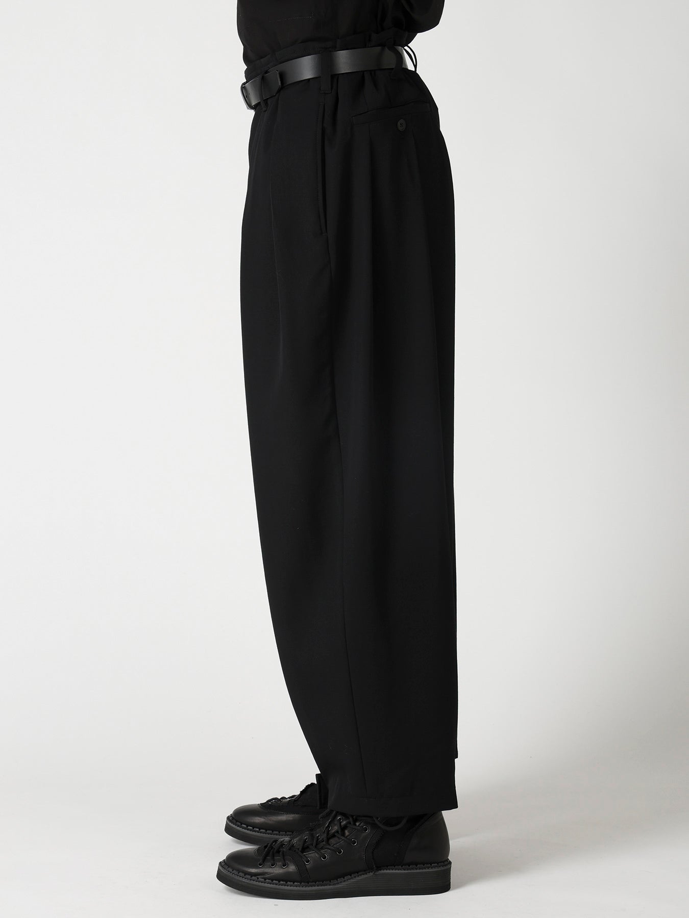 WOOL GABARDINE HEM TAB WIDE TUCK PANTS