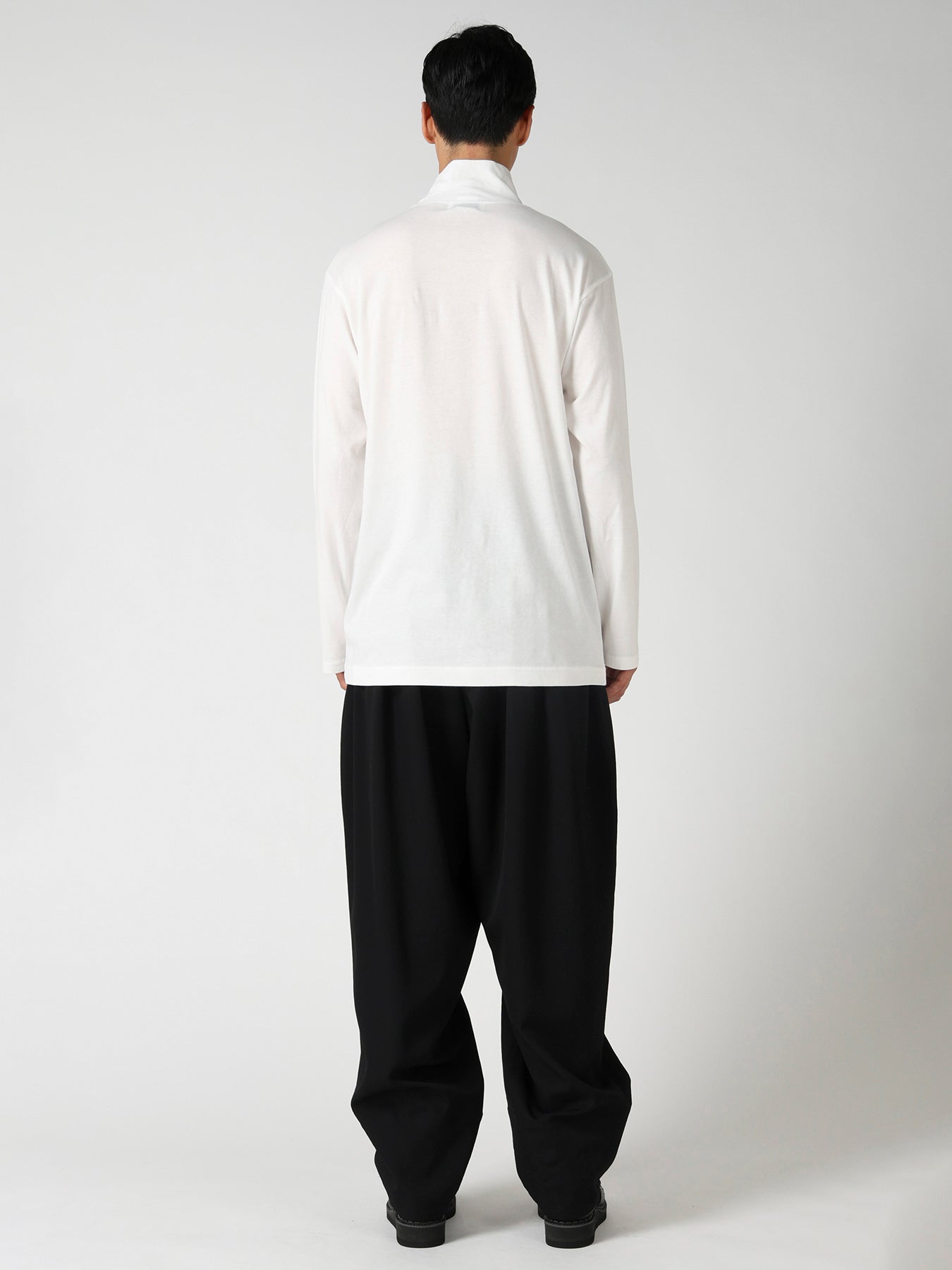 SOFT SINGLE JERSEY HIGH NECK LONG SLV TEE