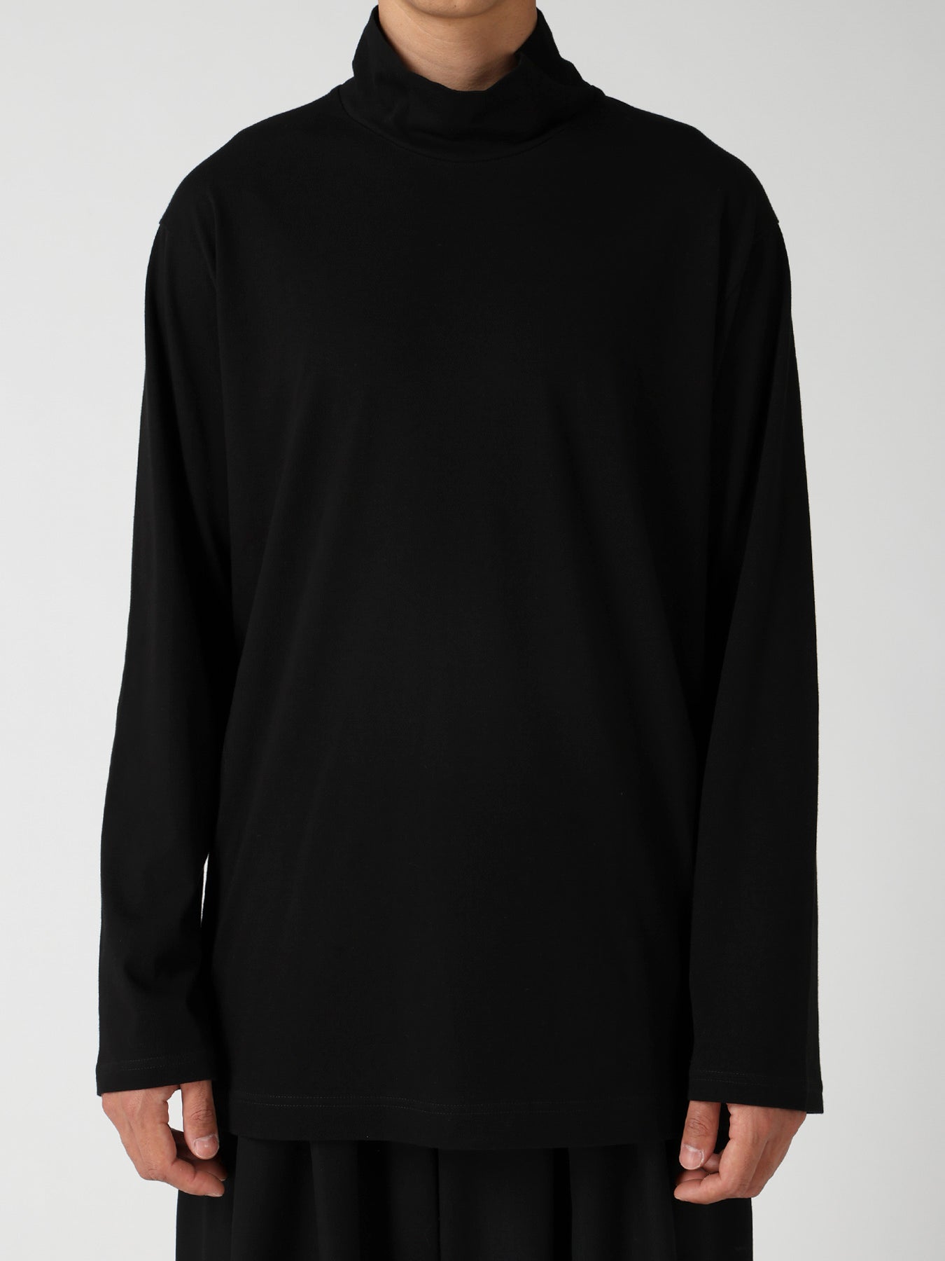 SOFT SINGLE JERSEY HIGH NECK LONG SLV TEE