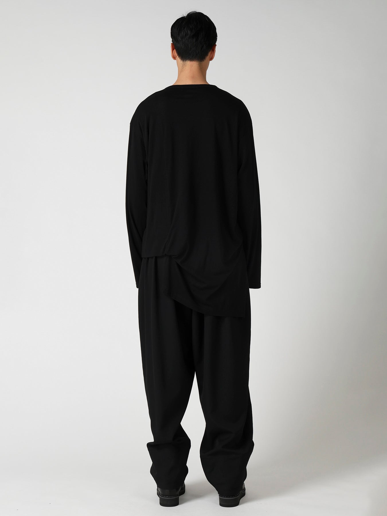 新品✨25AW HIGH TWIST COTTON JERSEY L/S TEE COTTON CASHMERE SINGLE JERSEY ASSYMETRY HEM LS TEE – THE SHOP