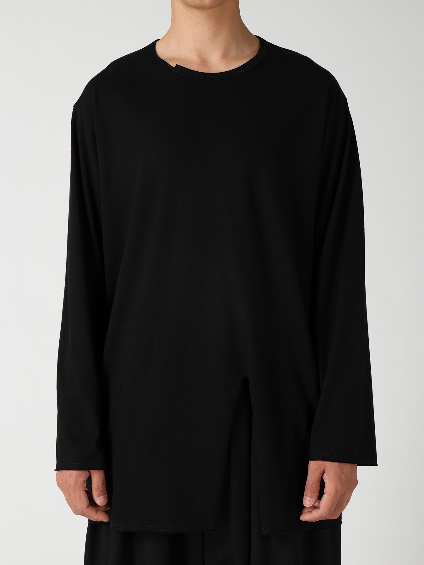 COTTON JERSEY SLIT ROUND NECK LONG SLV TEE