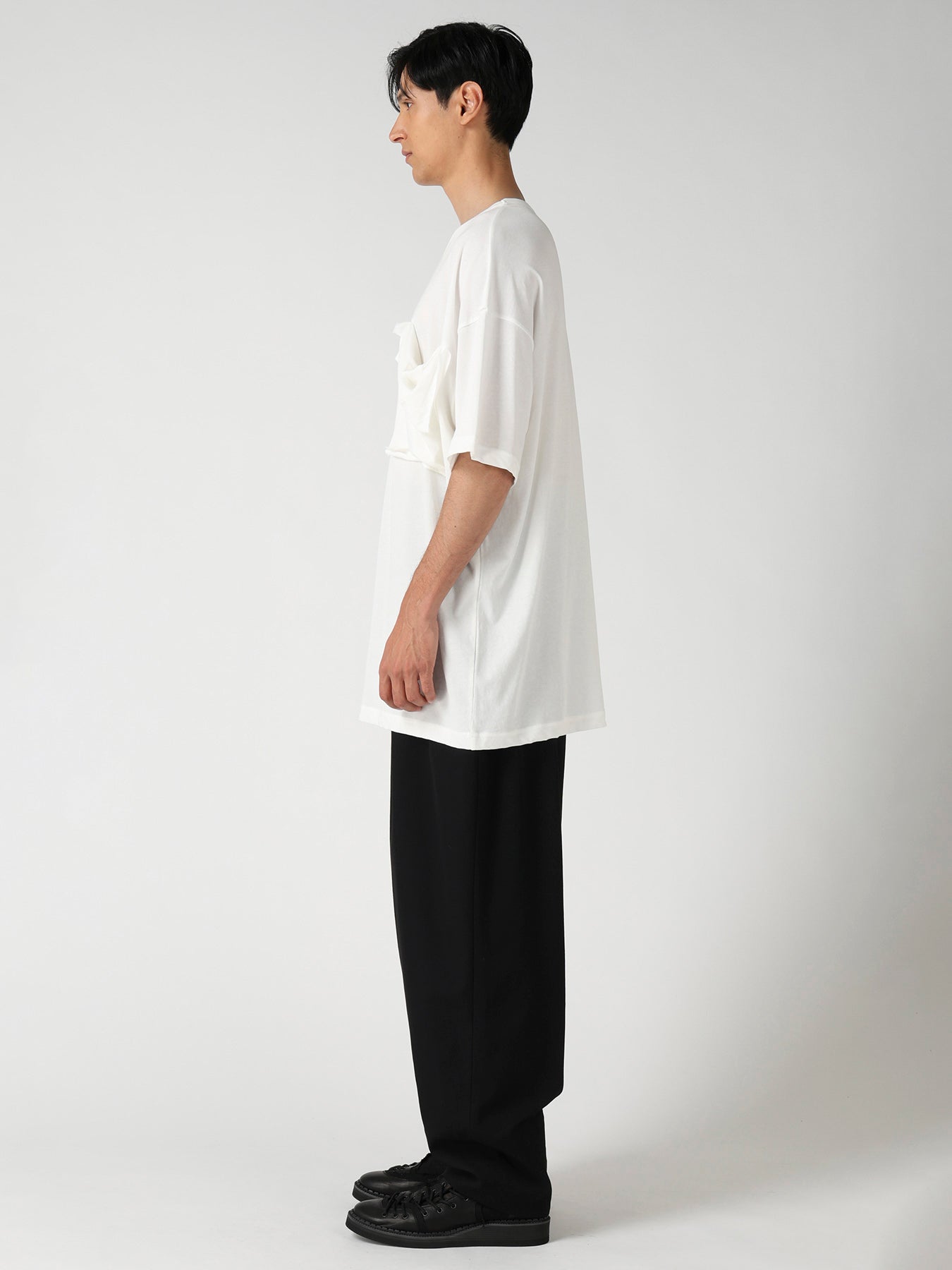 HARD TWISTED SINGLE JERSEY  POCKET HEM SLIT SHORT SLEEVE T
