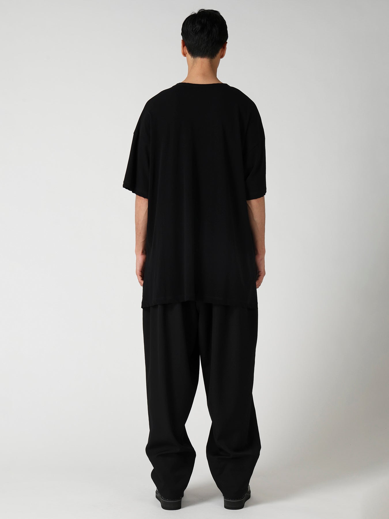HARD TWISTED SINGLE JERSEY  POCKET SIDE SLIT SHORT SLEEVE T