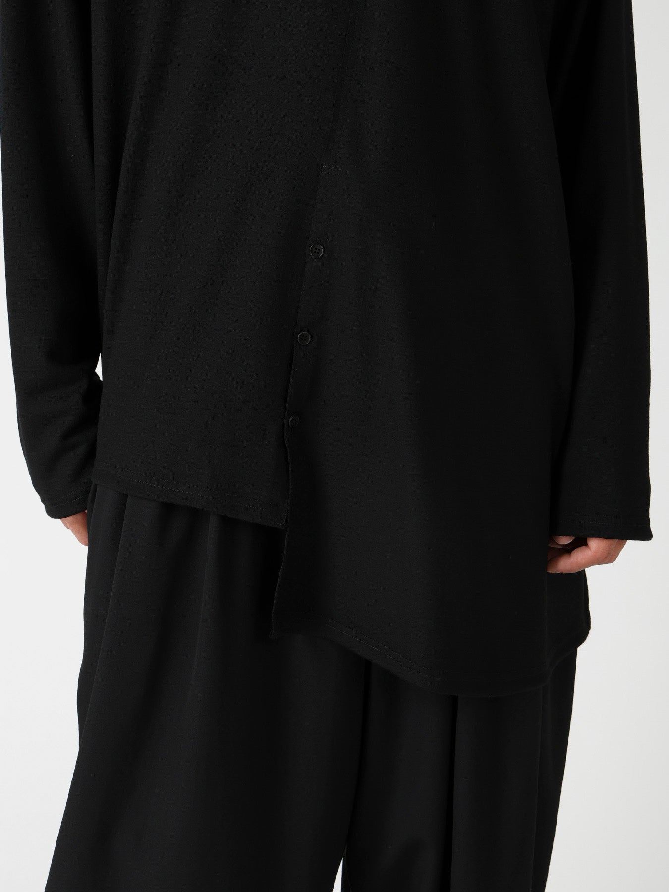 MILLED SINGLE JERSEY RE DIAGONAL PANEL LING SLEEVE – THE SHOP