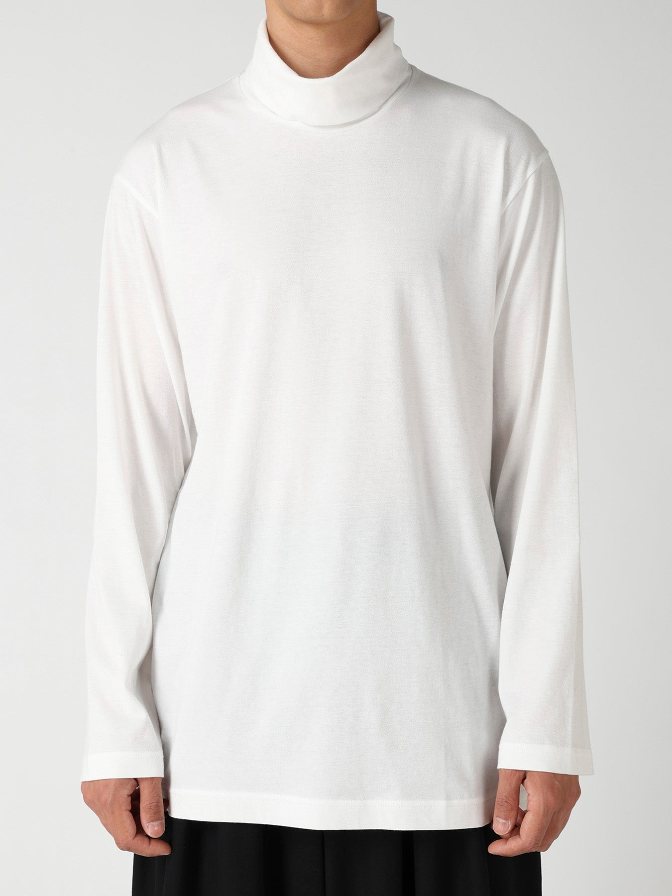 SOFT SINGLE JERSEY TURTLE NECK LONG SLEEVE TEE