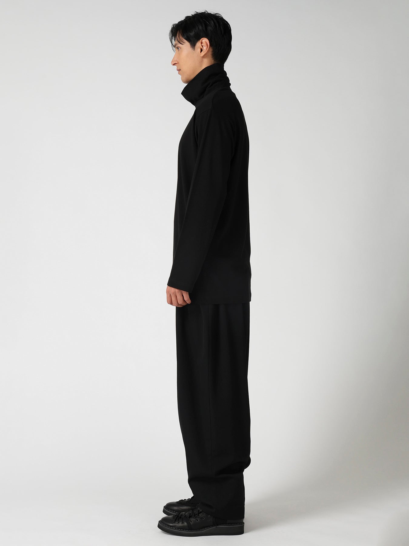 SOFT SINGLE JERSEY TURTLE NECK LONG SLEEVE TEE