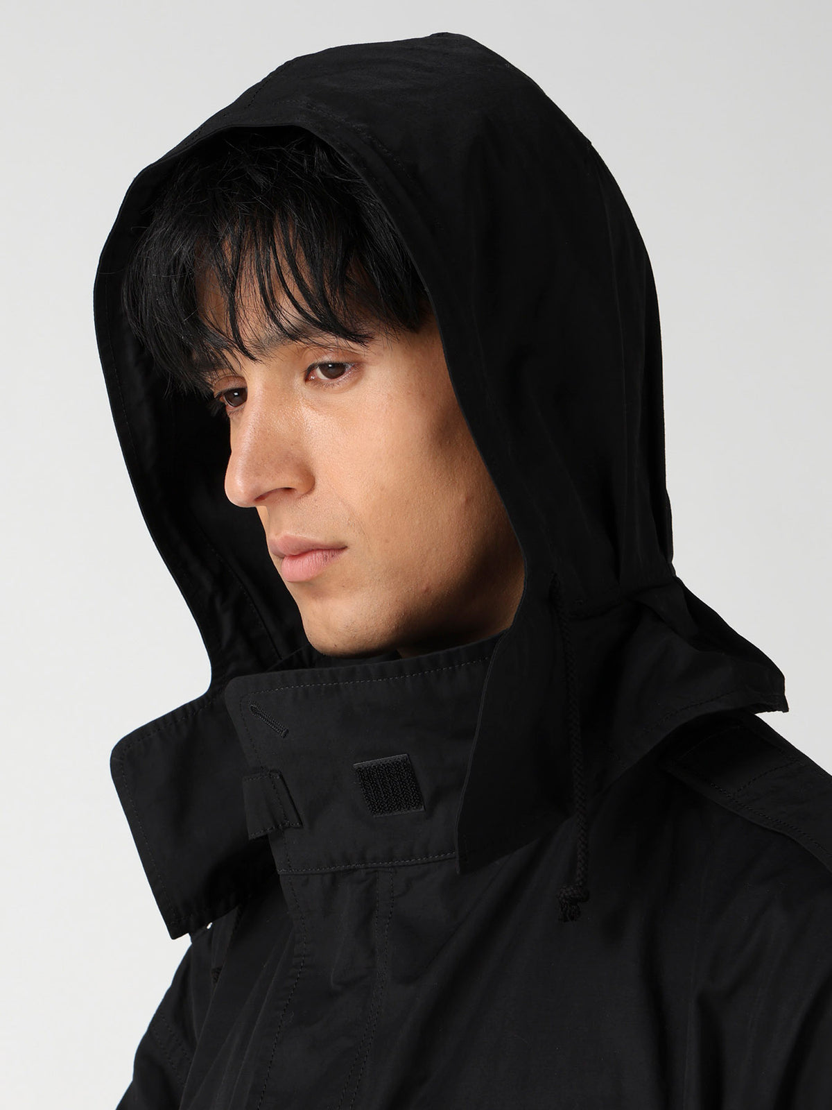 NY SPUN GABARDINE BLACK PACKABLE HOOD BLOUSON
