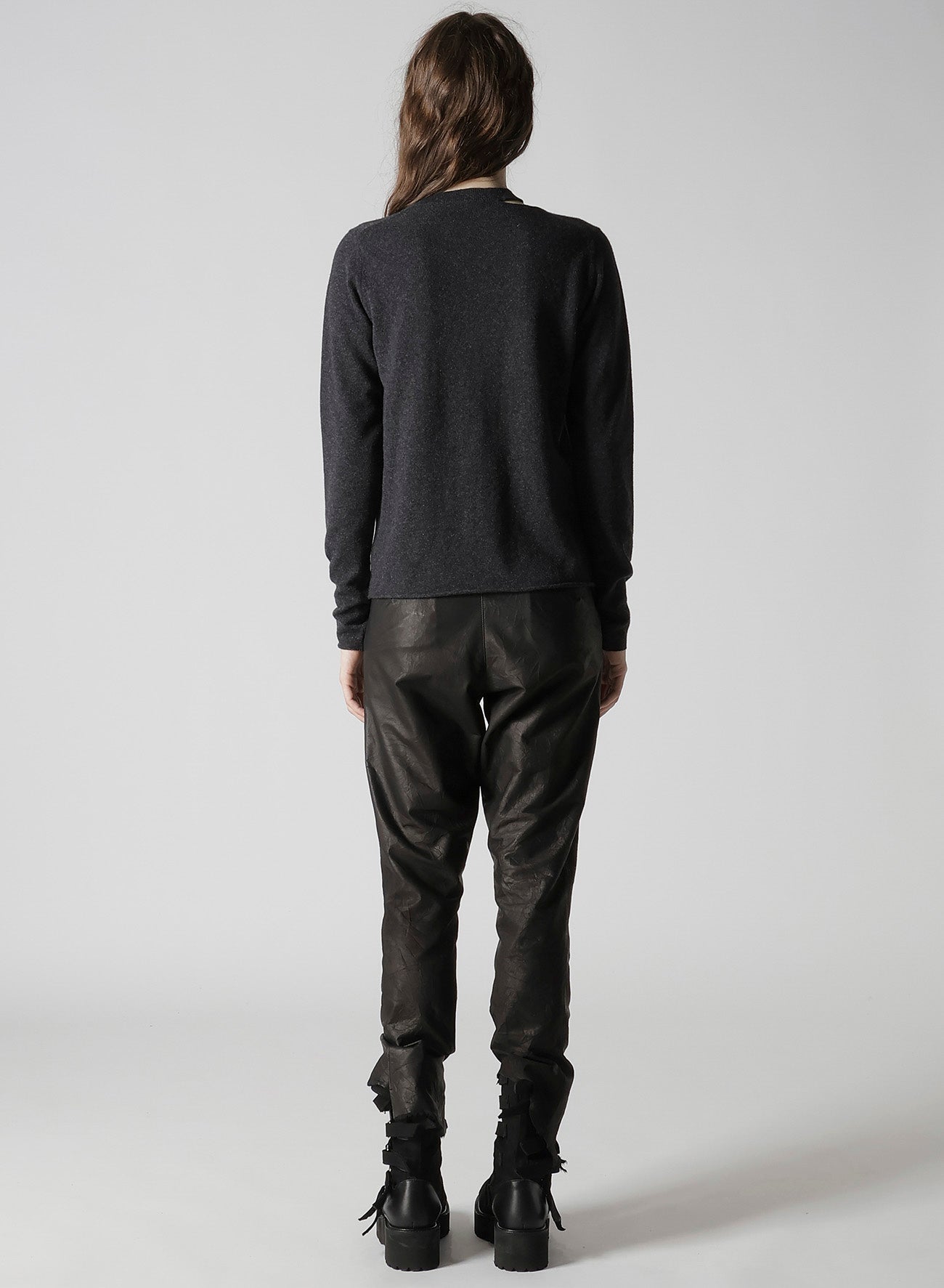 CASHMERE SINGLE JERSEY ROUND NECK SLIT KNIT