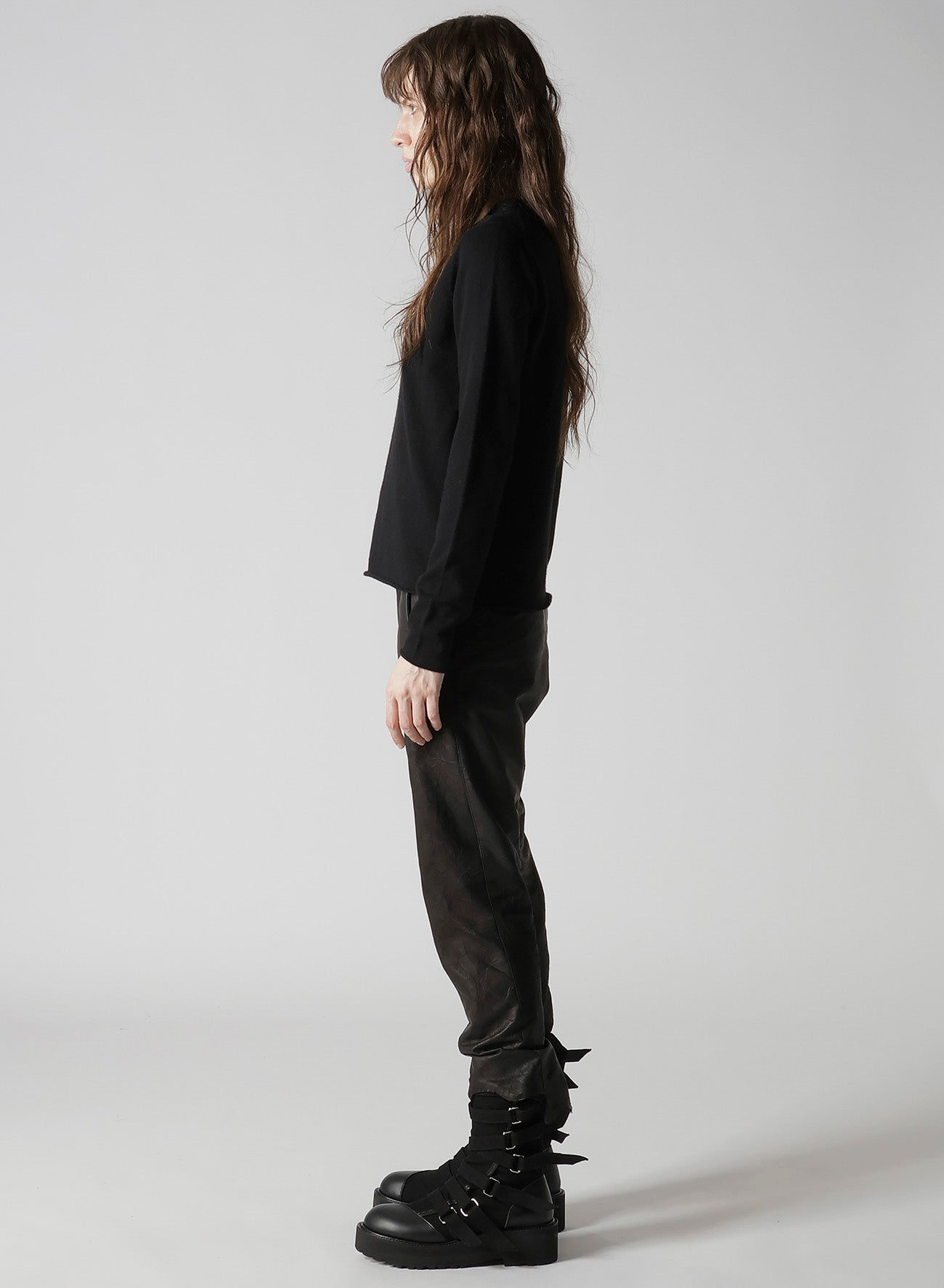 CASHMERE SINGLE JERSEY ROUND NECK SLIT KNIT