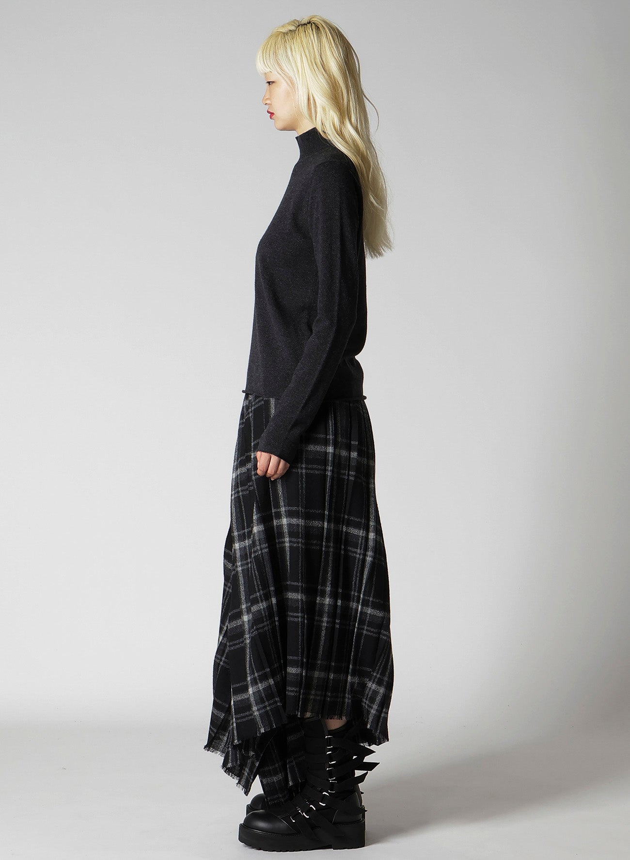CASHMERE SINGLE JERSEY HIGH NECK SLIT KNIT