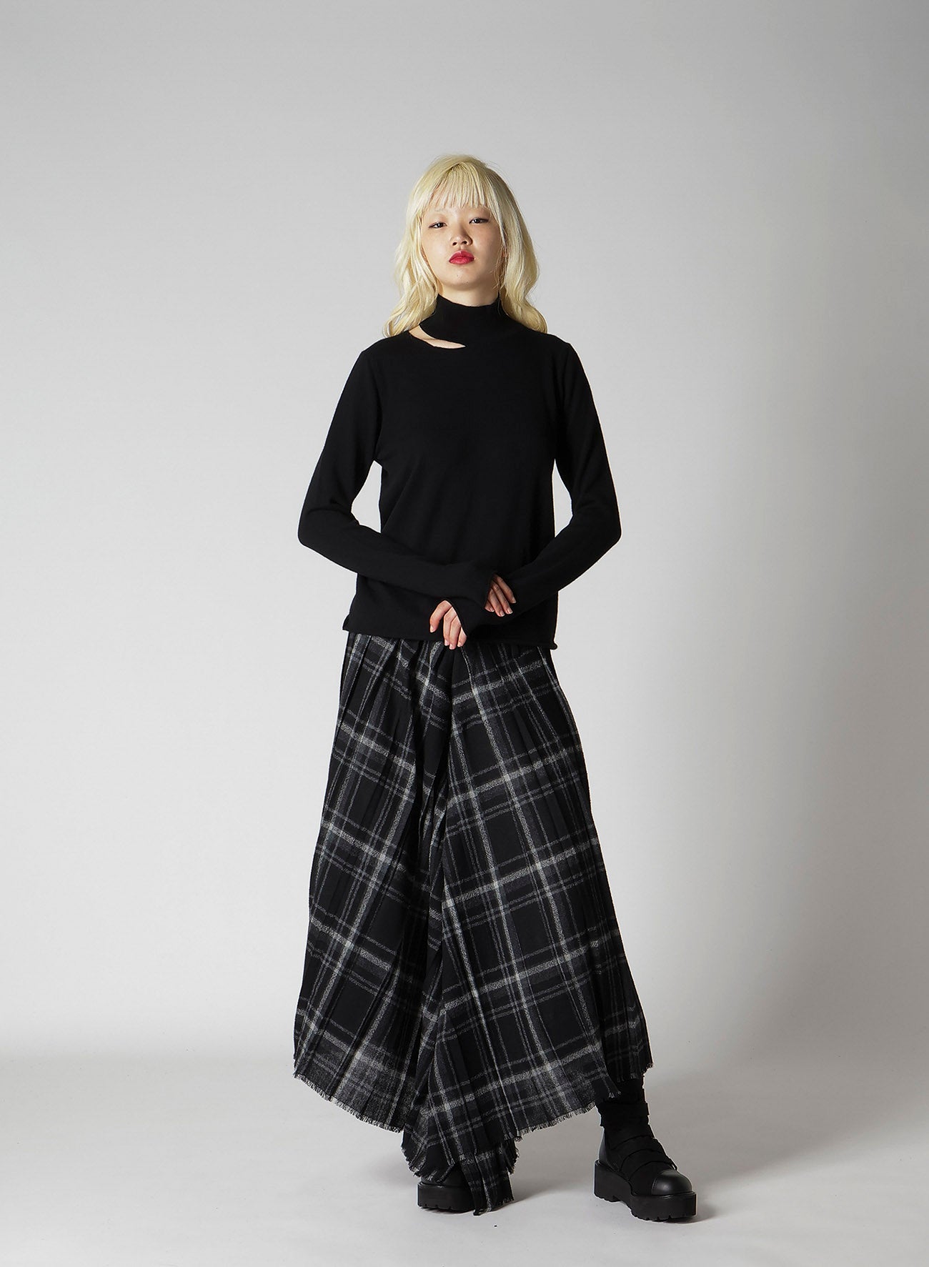 CASHMERE SINGLE JERSEY HIGH NECK SLIT KNIT