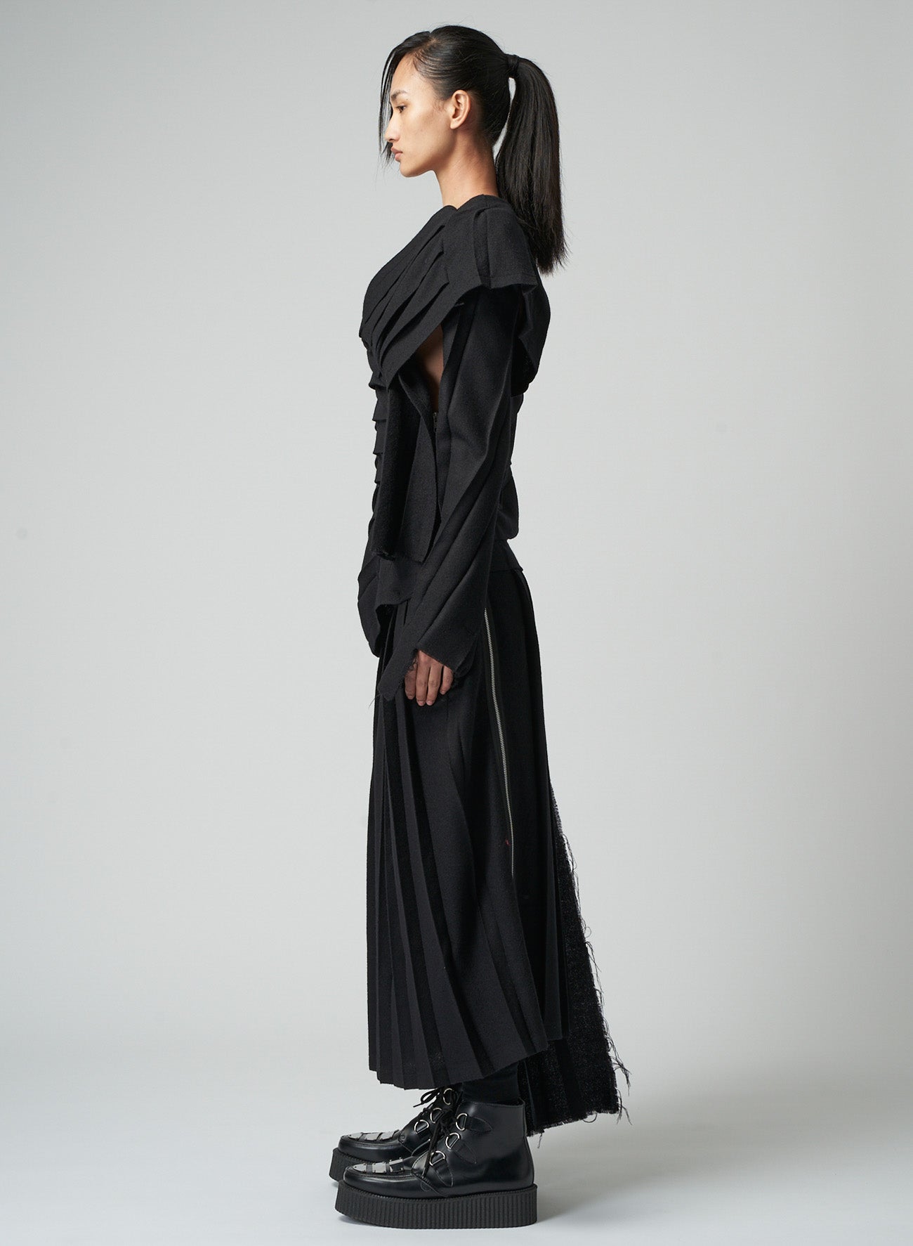 LOW TWIST SERGE DRESS WITH TWISTED PLEATS