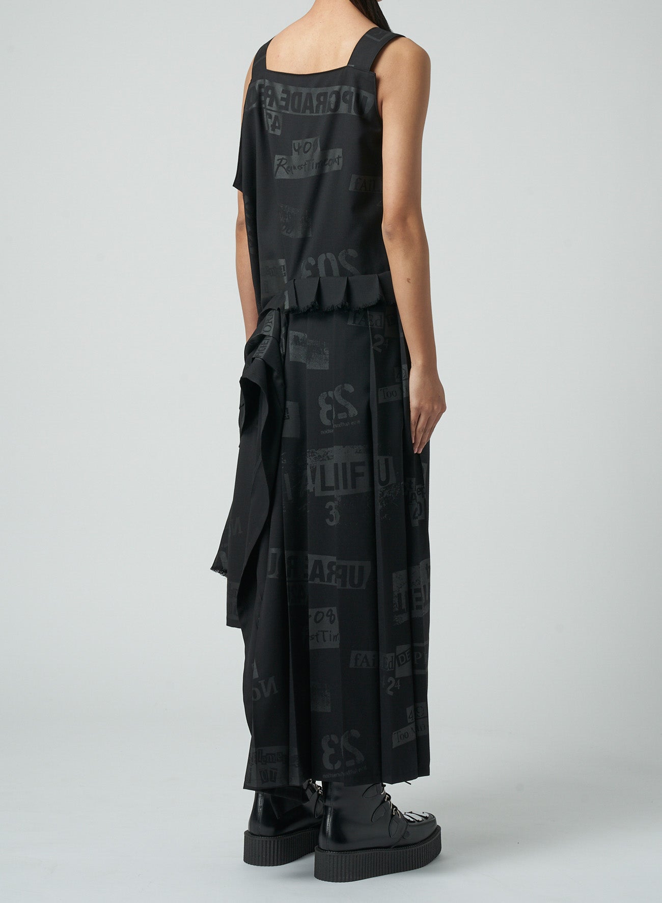 PRINTED SERGE DRESS WITH PLEATED SKIRT