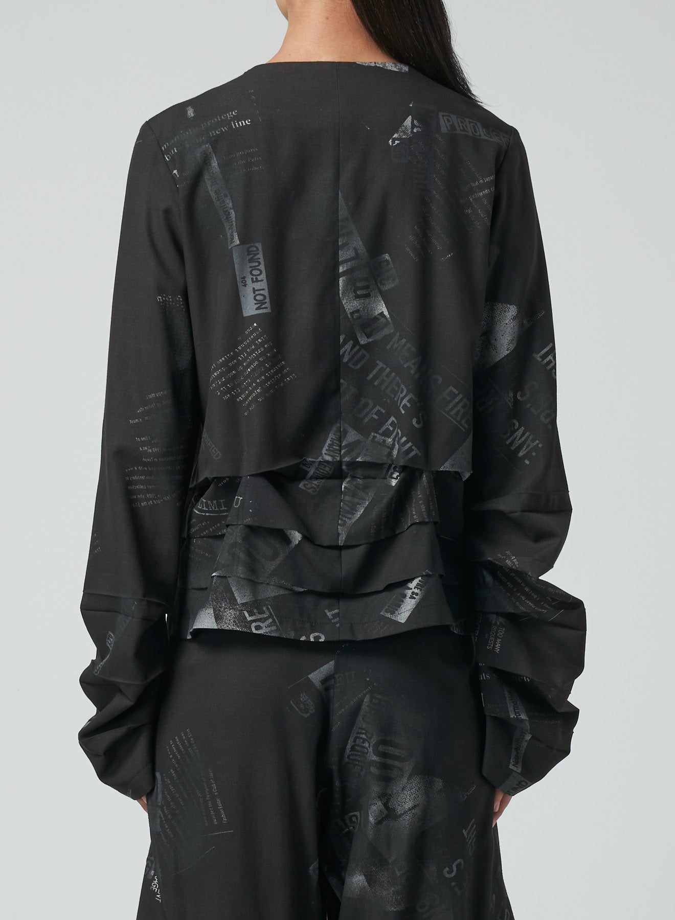 JACKET WITH PLEATED HEM/SLEEVE DETAILS