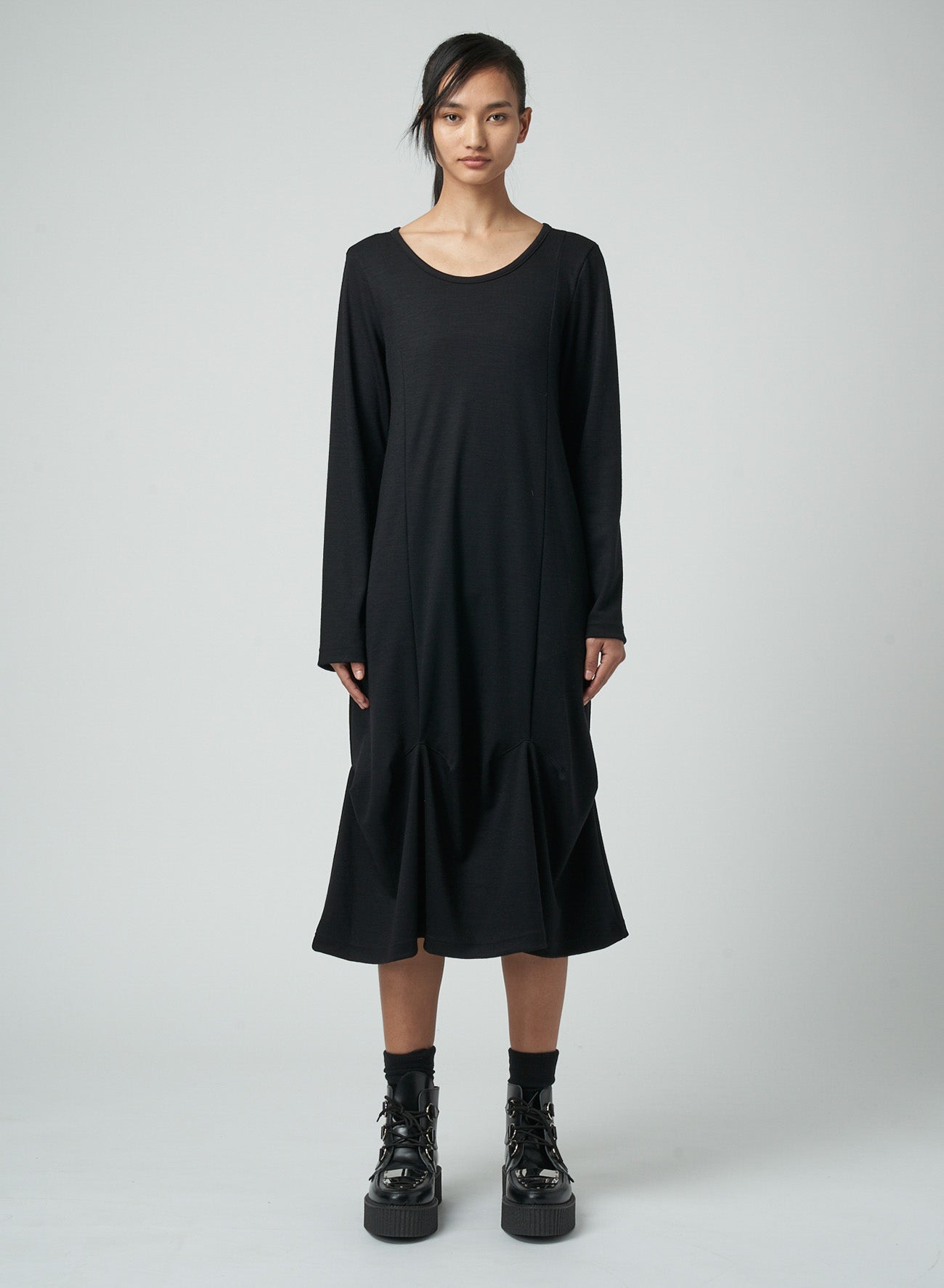 SOFT WOOL DRESS WITH DARTS