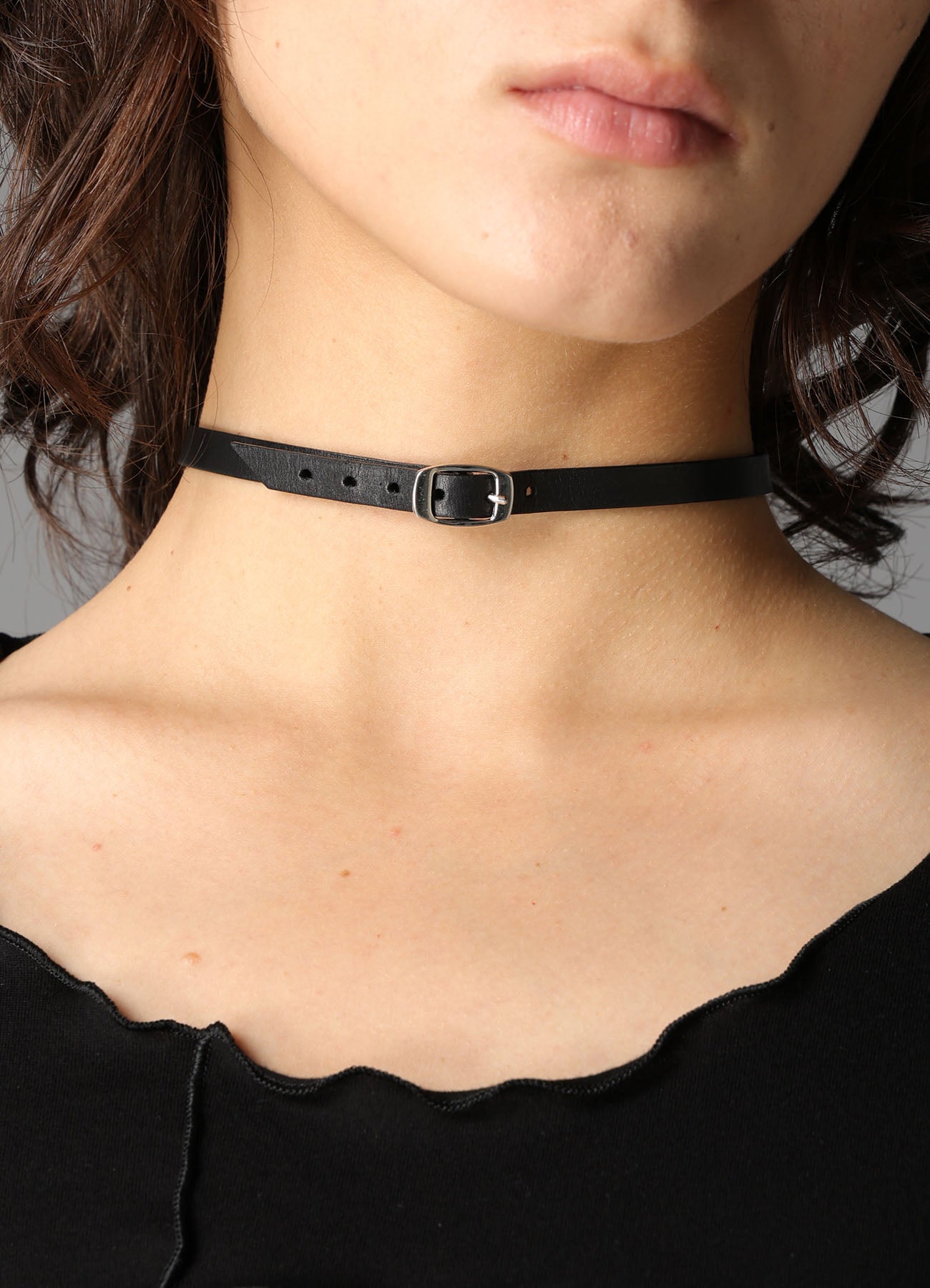 SEMI MATTE KIP LEATHER  SPIKE LEATHER CHOKER