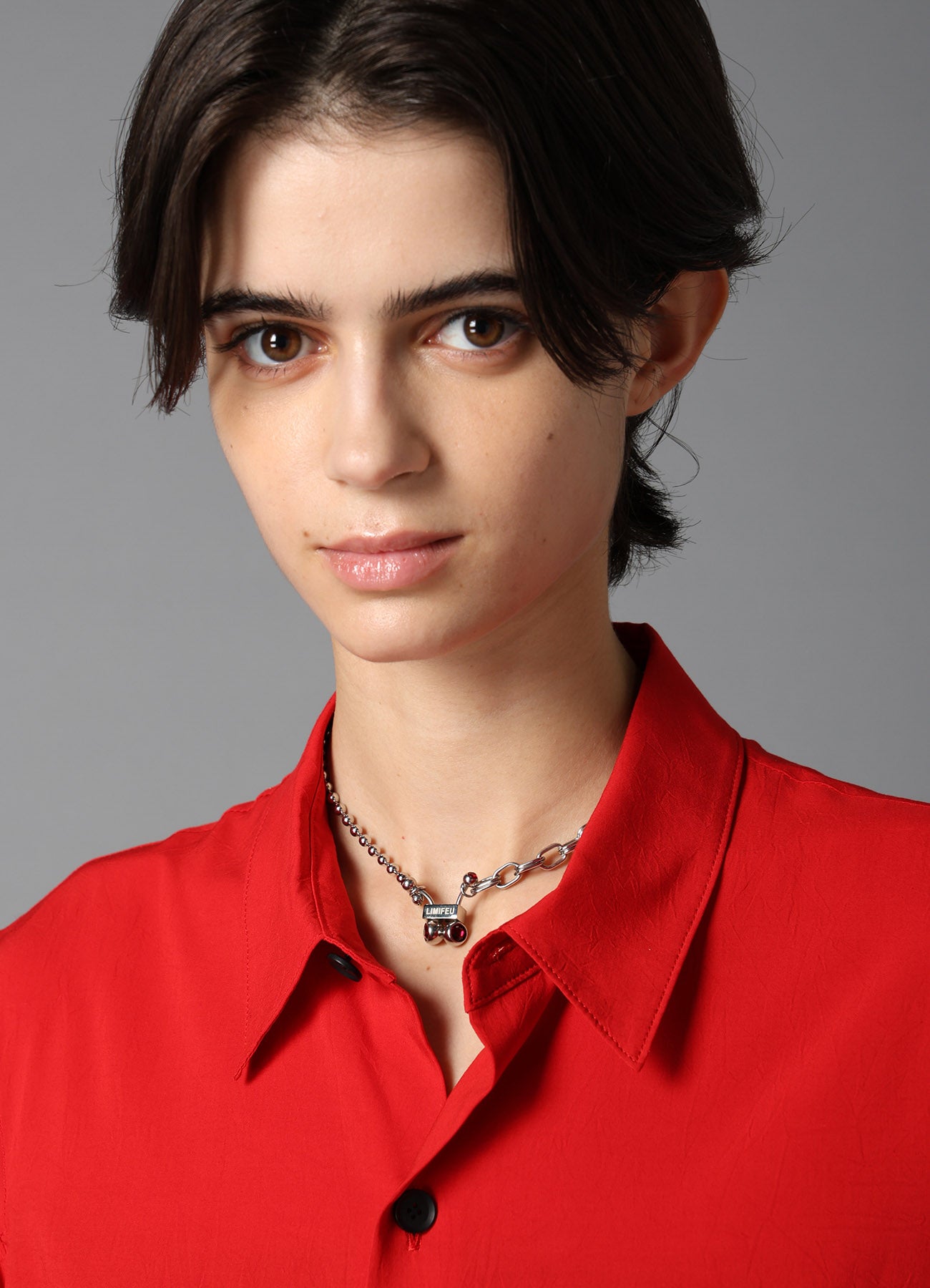 PIERCE CHAIN NECKLESS