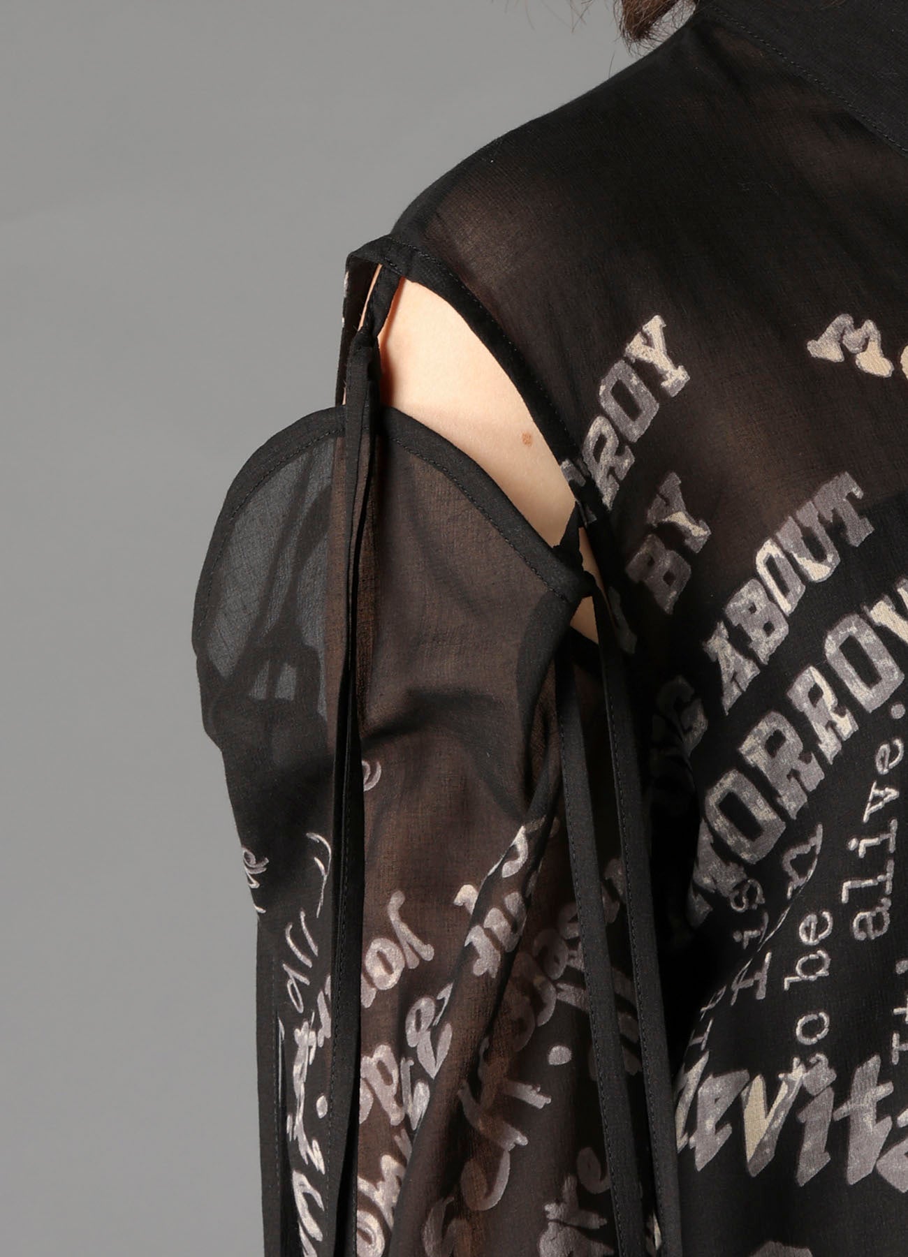 MESSAGES PT STRINGS BLOUSE A